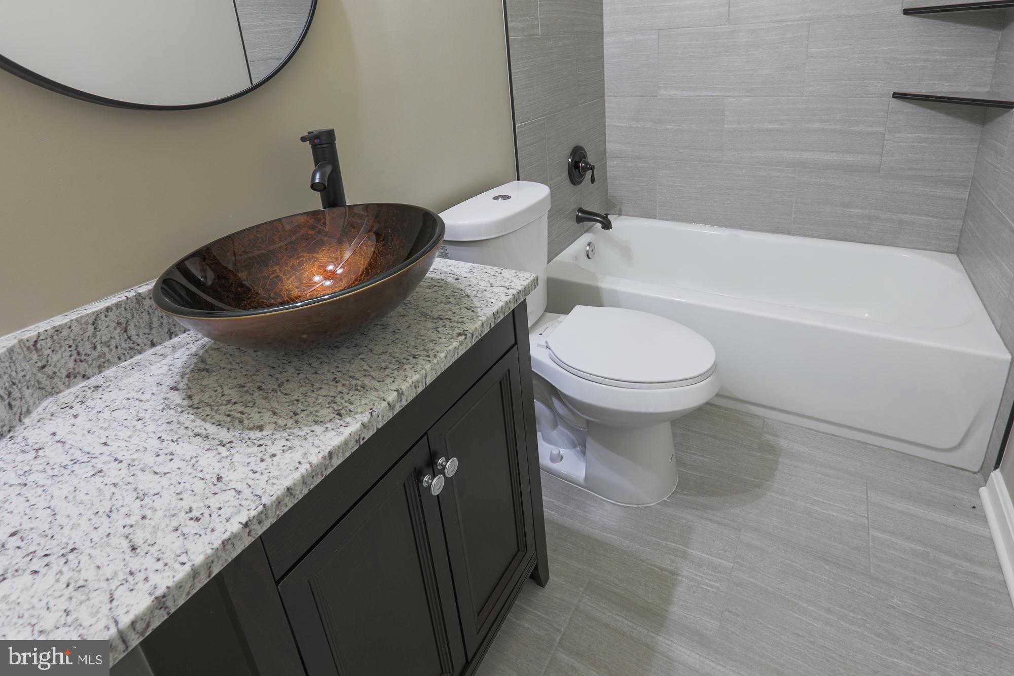 KINGS POINT - Residential