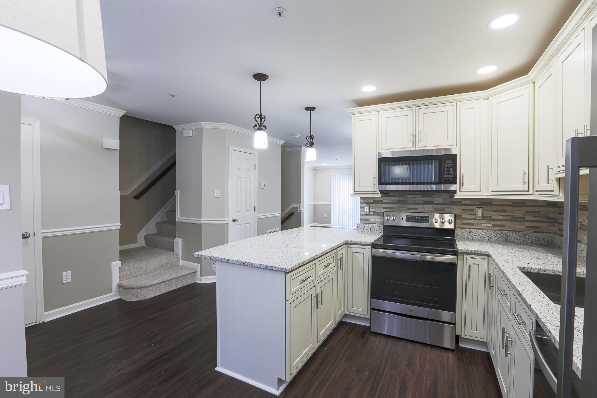 KINGS POINT - Residential