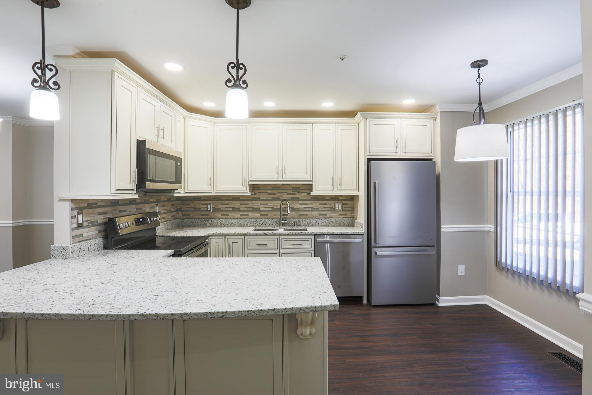 KINGS POINT - Residential