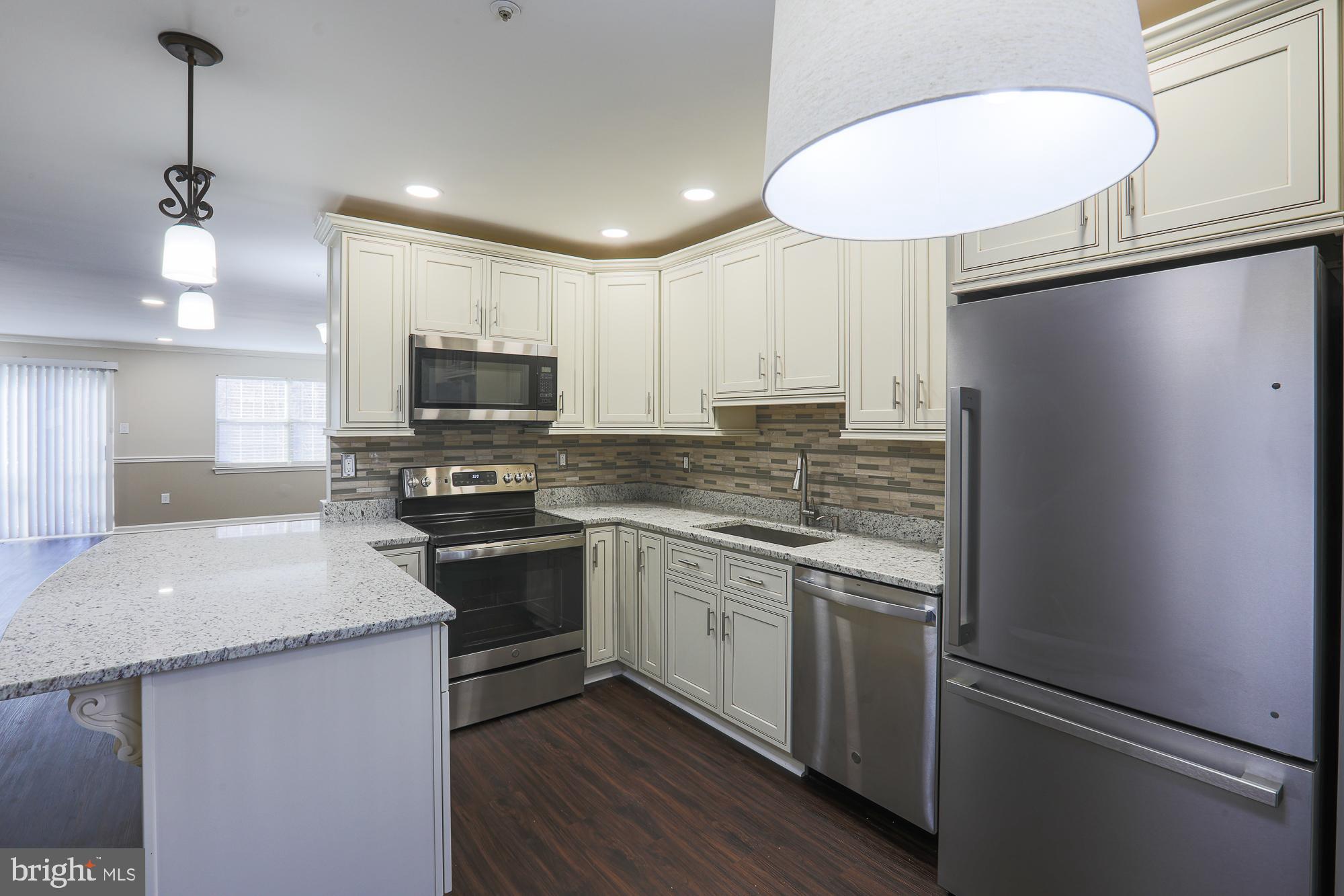 KINGS POINT - Residential