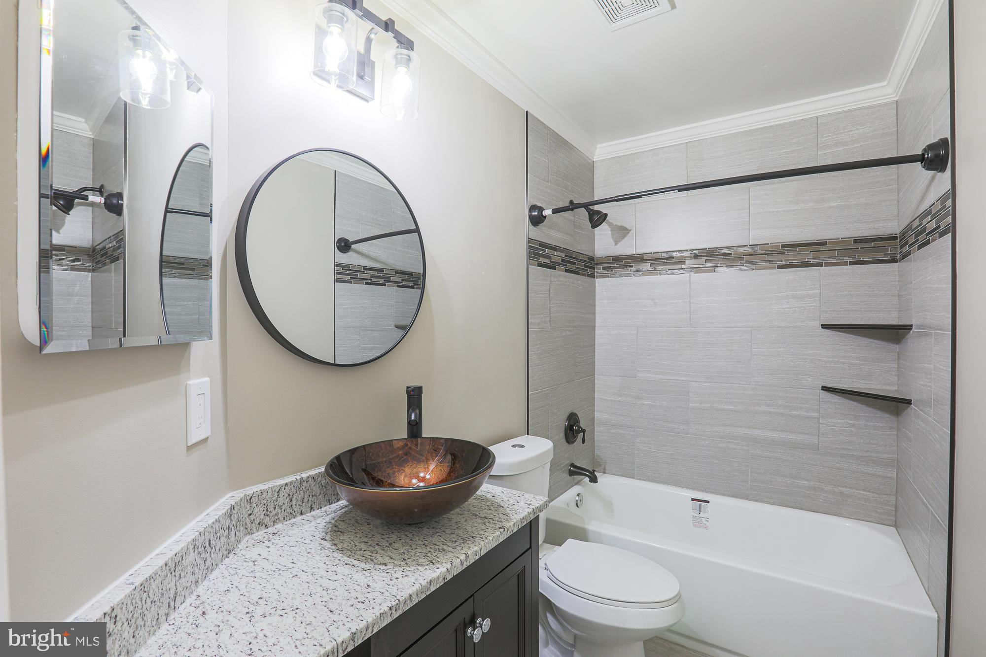 KINGS POINT - Residential