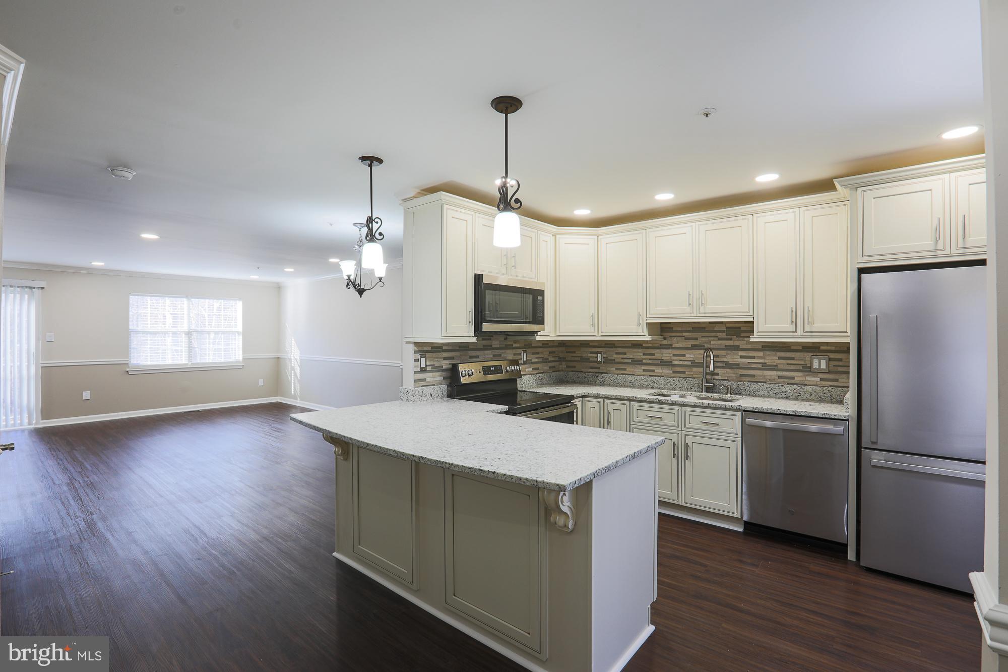 KINGS POINT - Residential