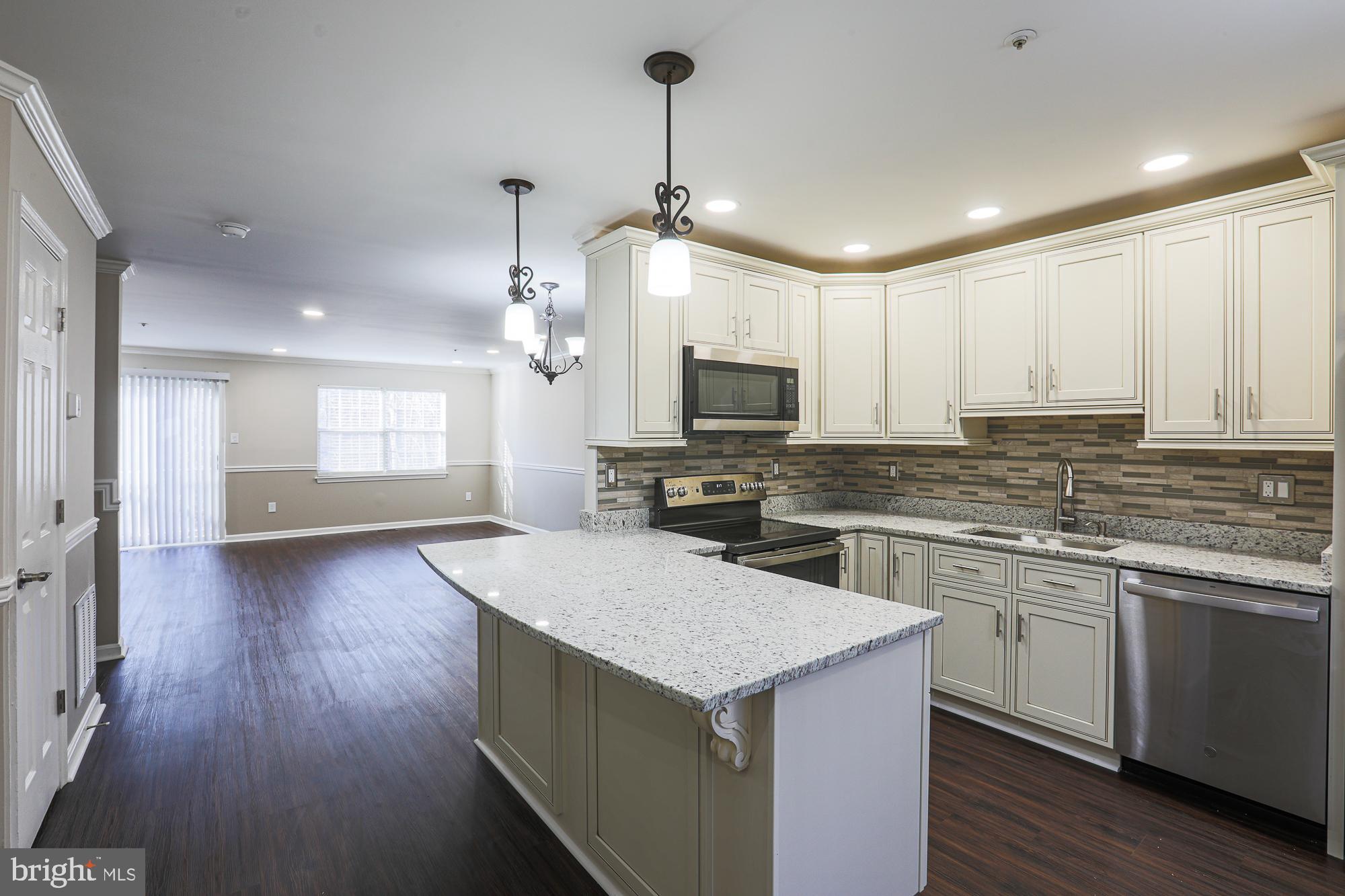 KINGS POINT - Residential