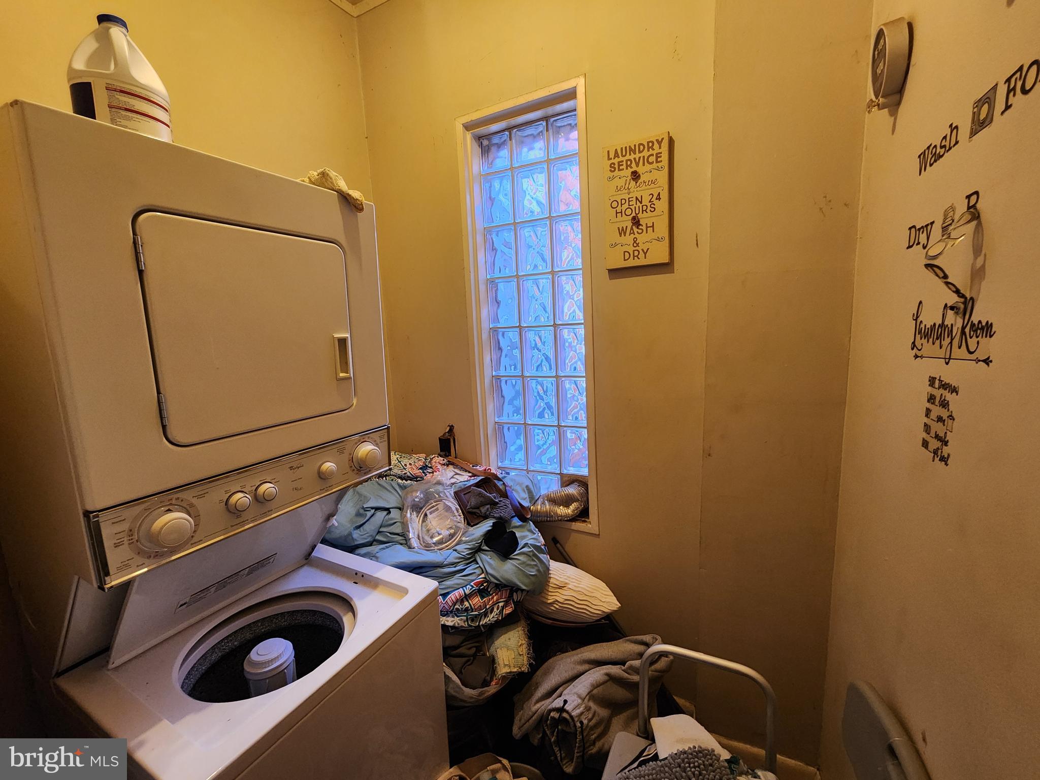 SANDTOWN-WINCHESTER - Residential