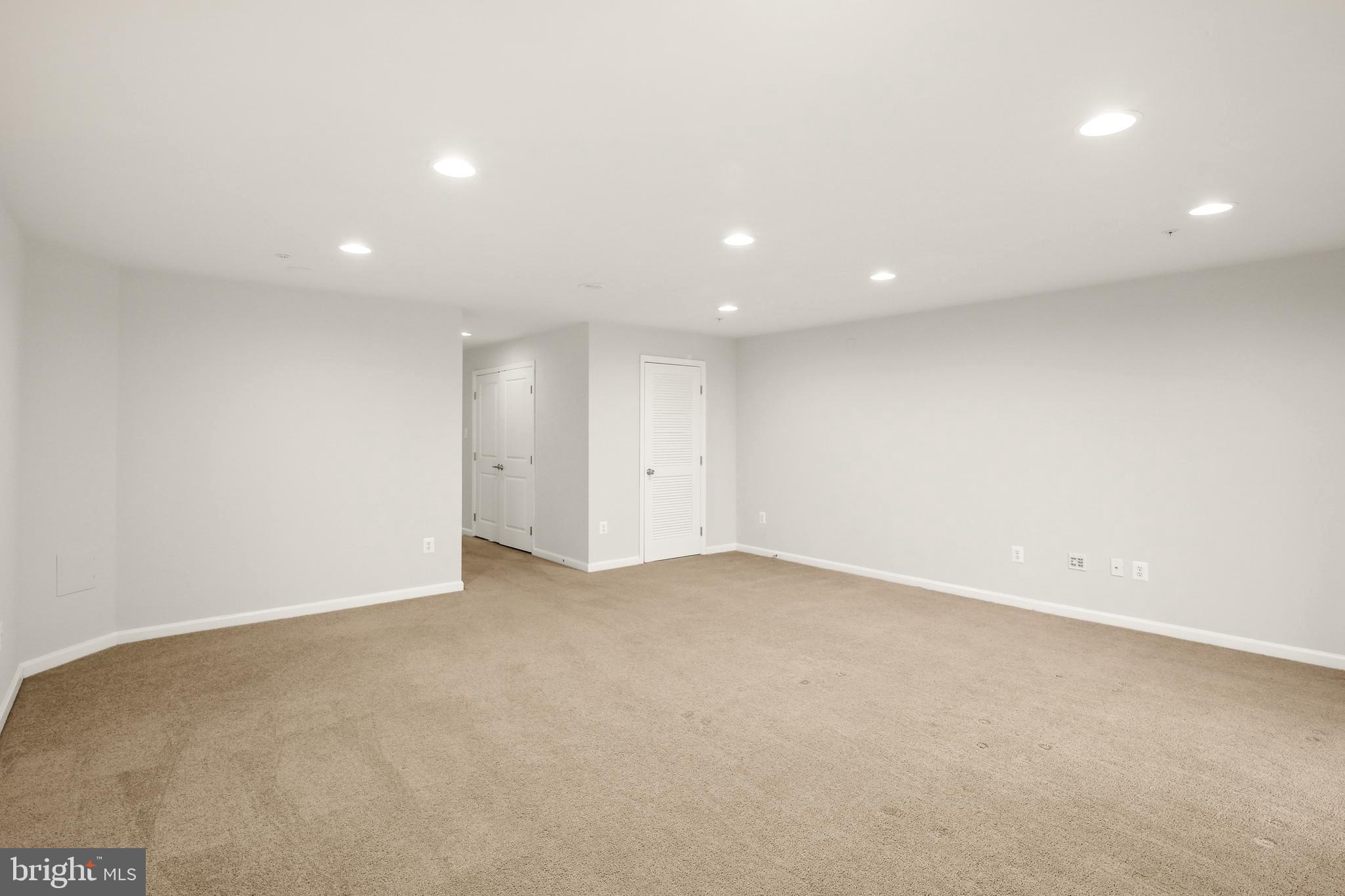 DORCHESTER WOODS - Residential Lease