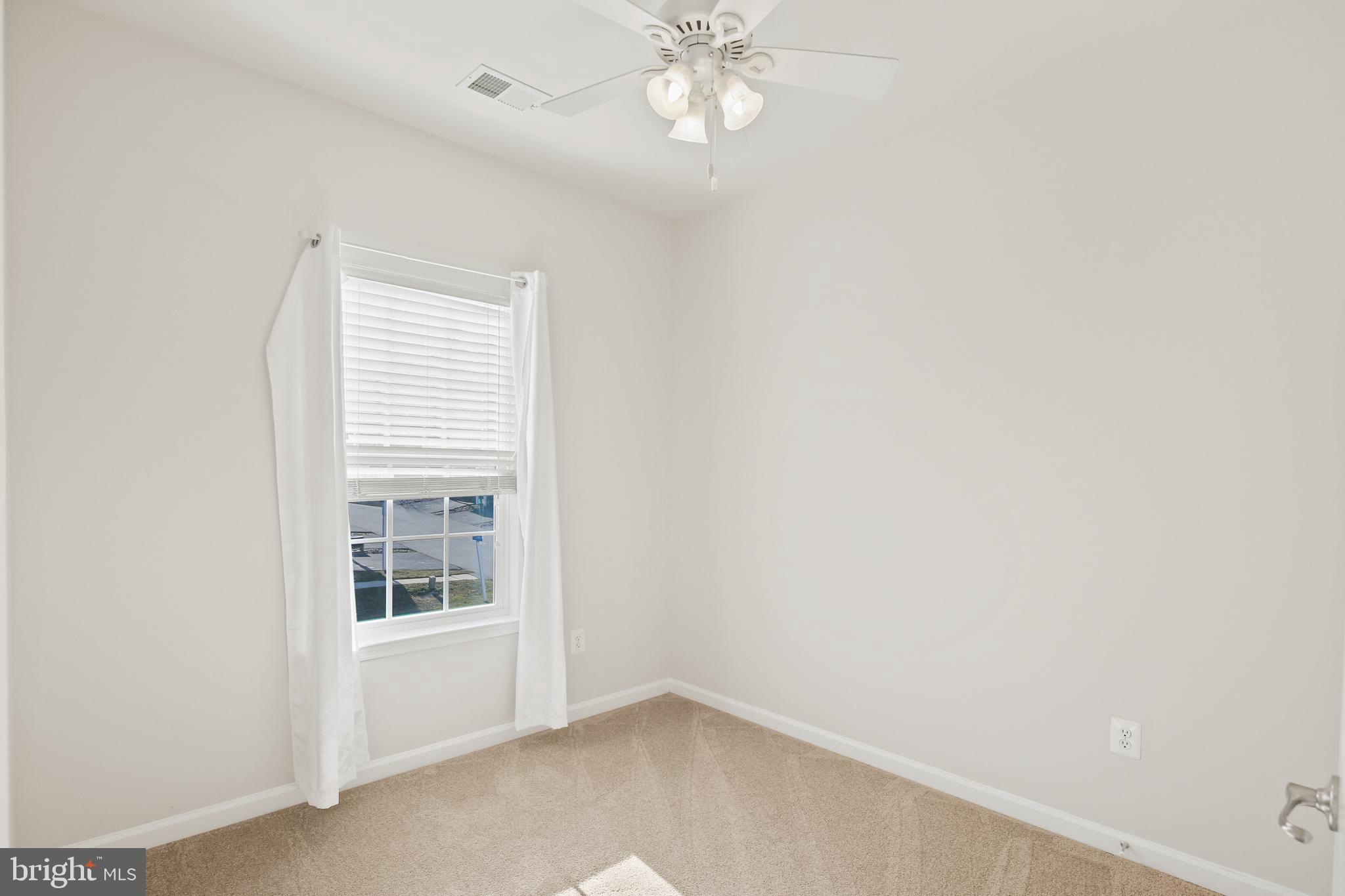 DORCHESTER WOODS - Residential Lease