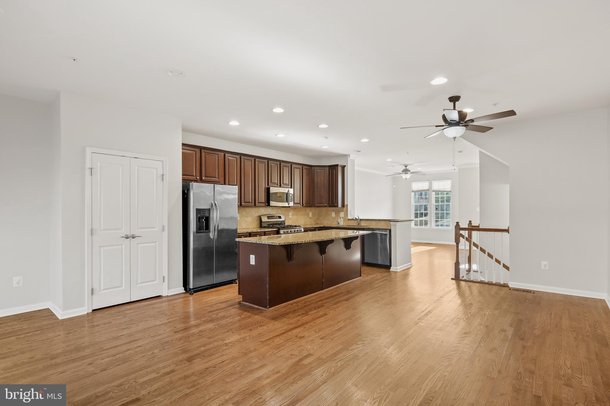 DORCHESTER WOODS - Residential Lease