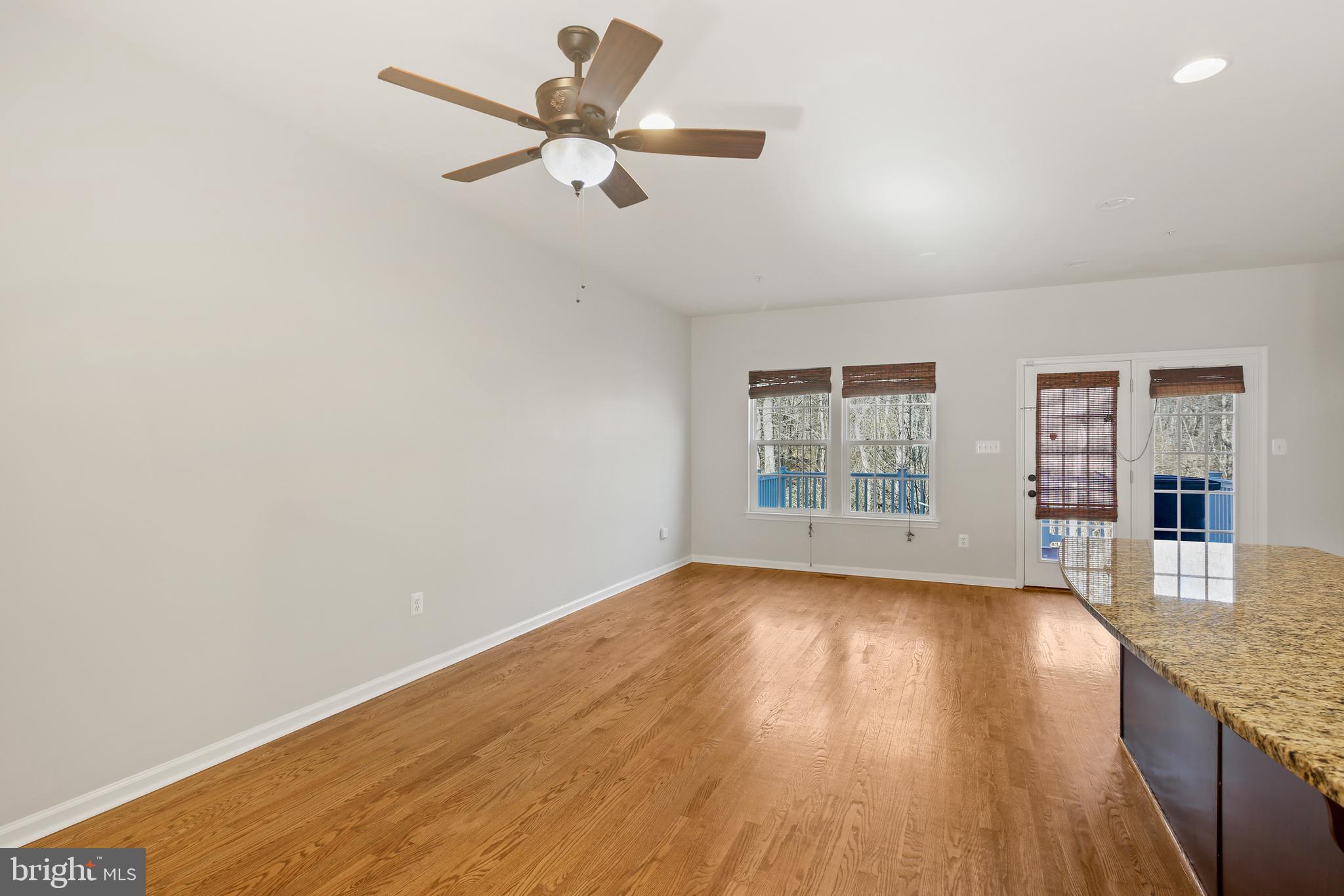 DORCHESTER WOODS - Residential Lease