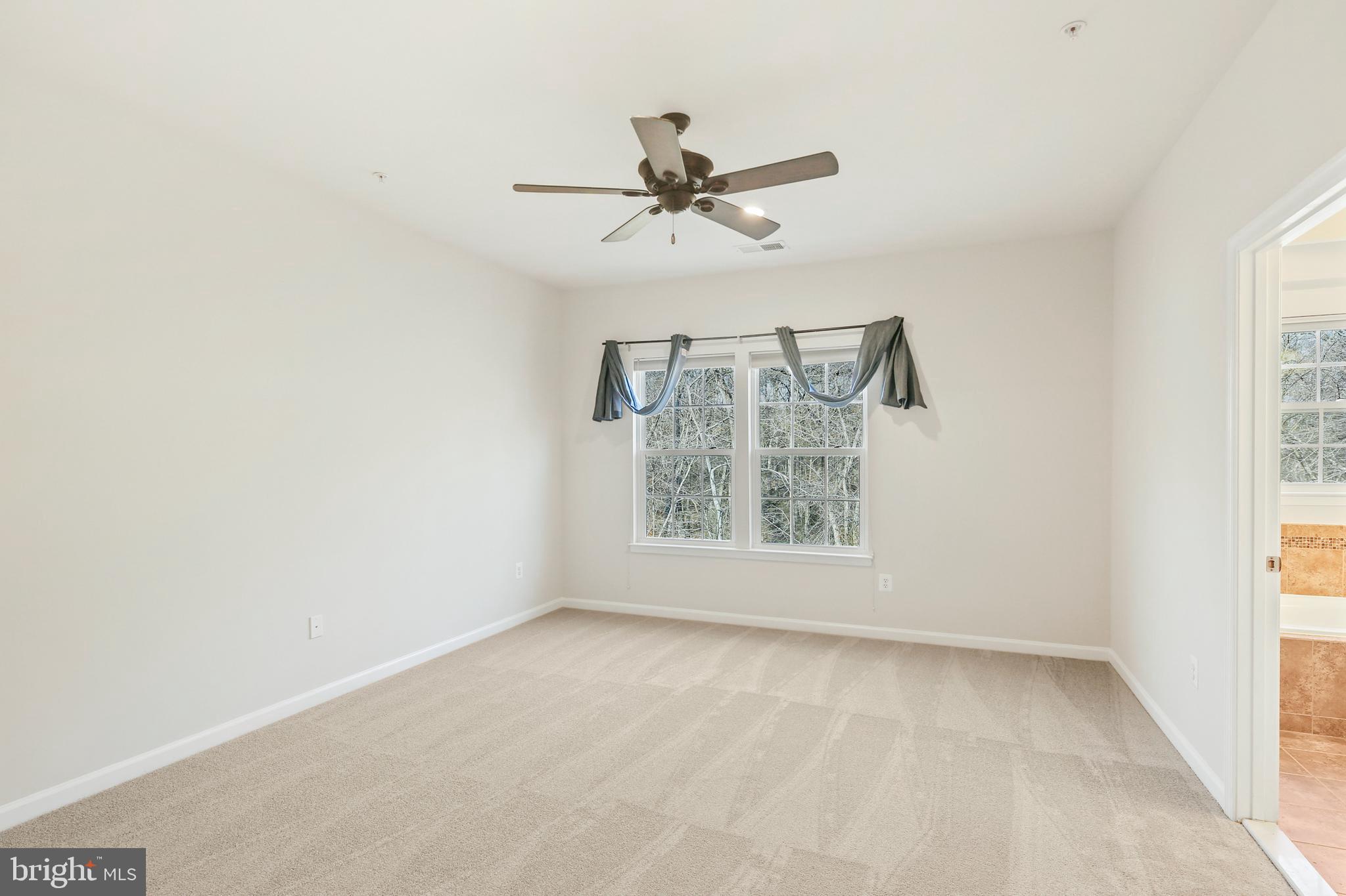 DORCHESTER WOODS - Residential Lease