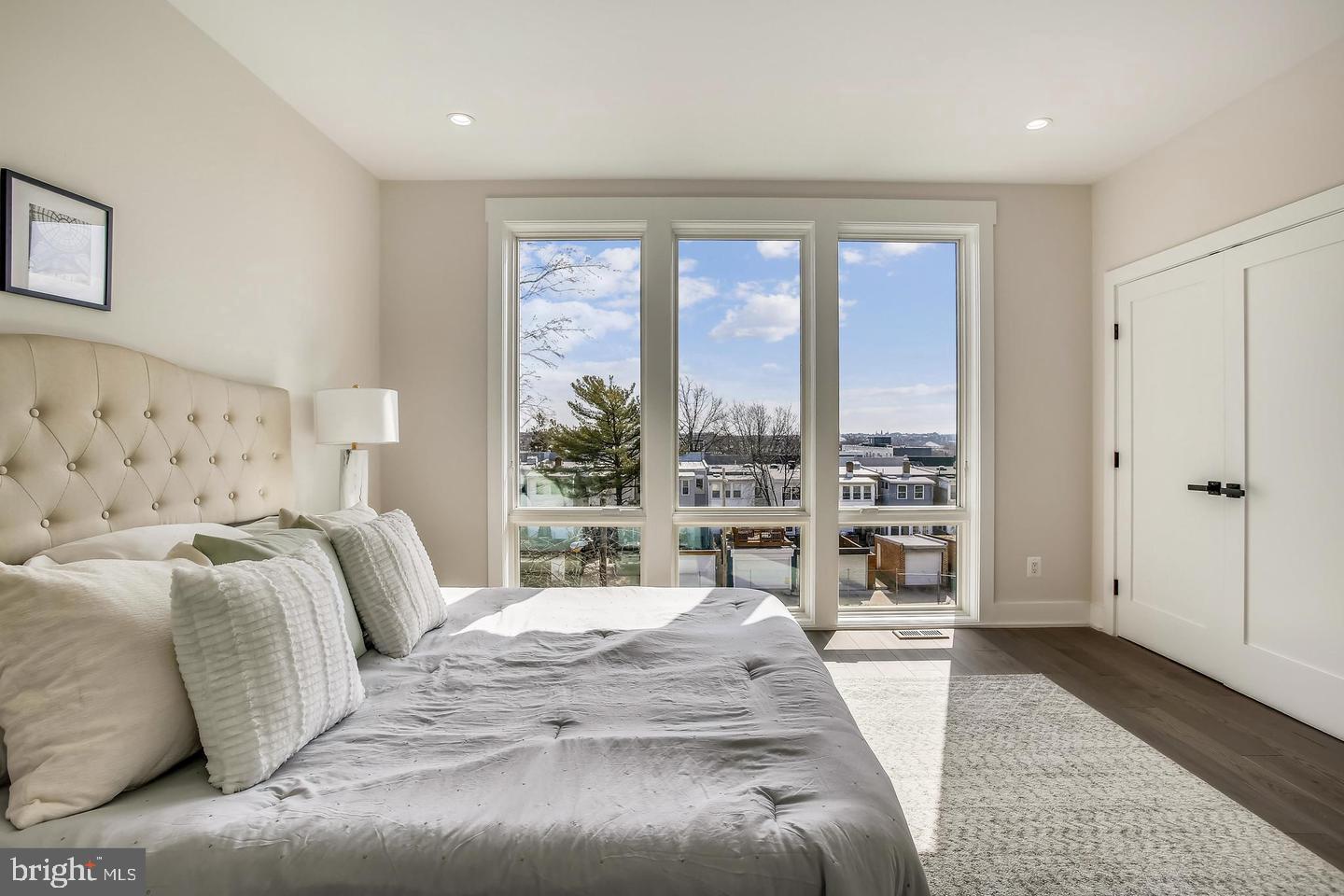 822 MADISON STREET NW