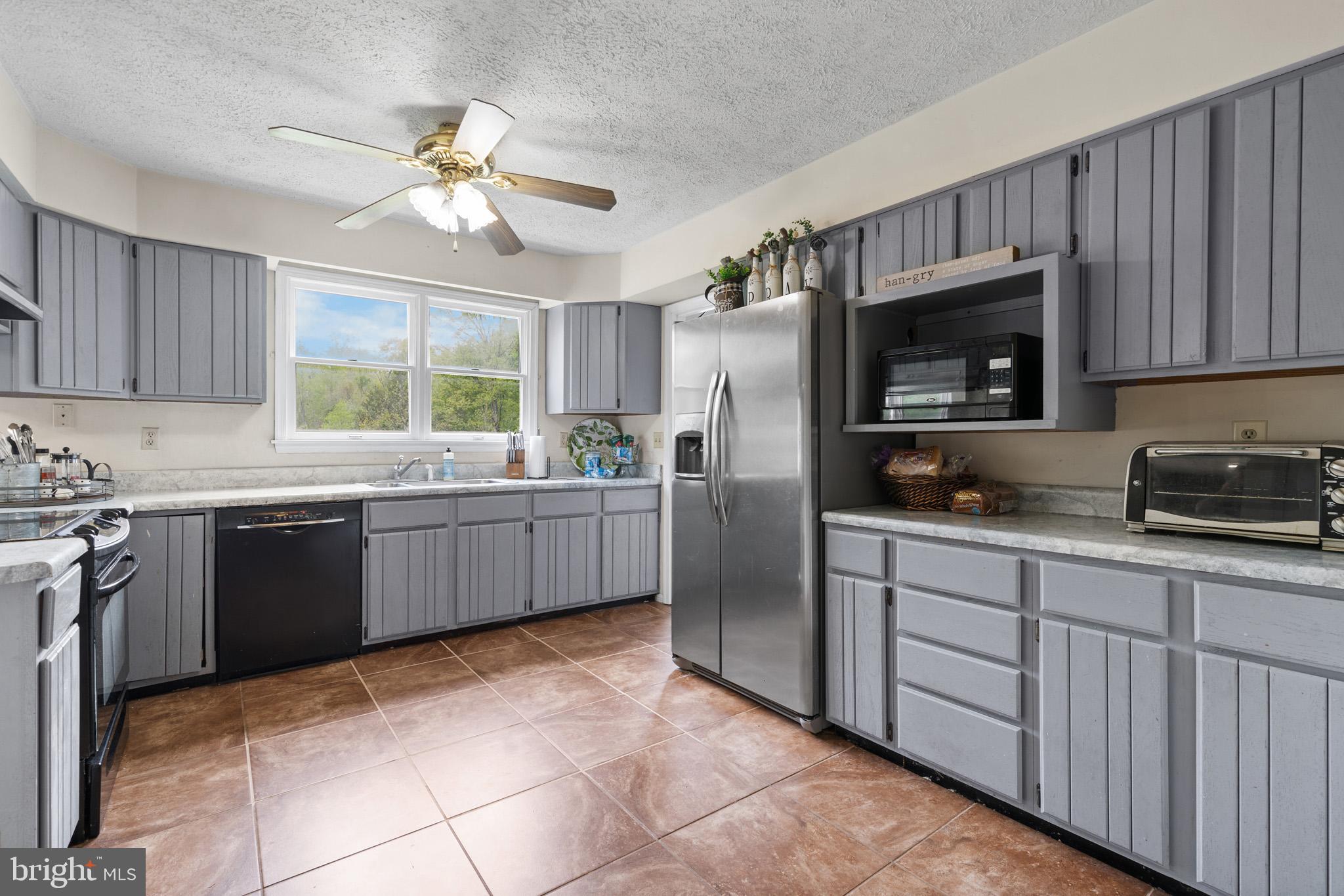 MYRTLE GROVE ESTATES - Residential