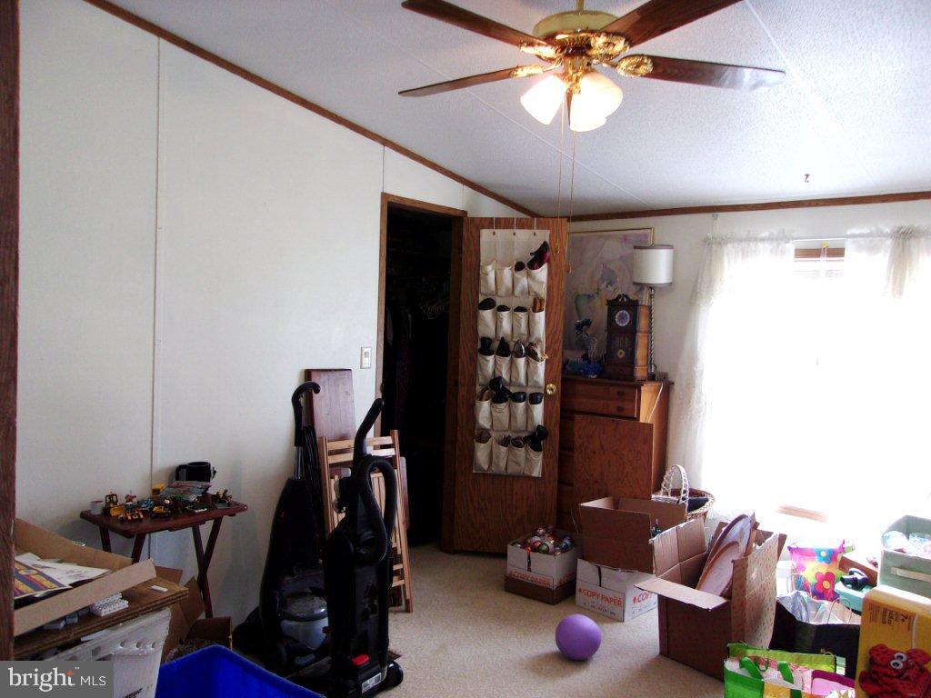 RESTLESS OAKS VILLAGE MHP - Residential
