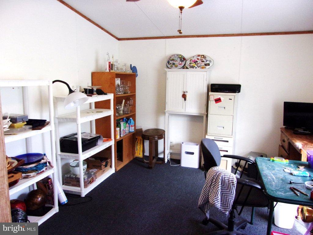 RESTLESS OAKS VILLAGE MHP - Residential