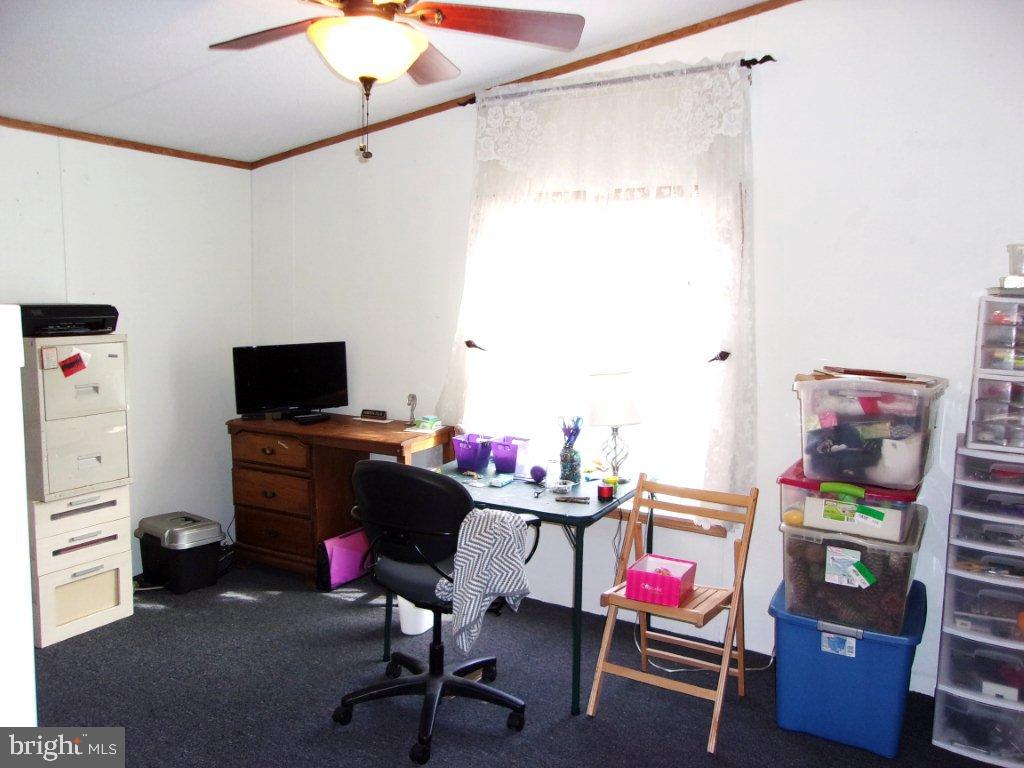 RESTLESS OAKS VILLAGE MHP - Residential
