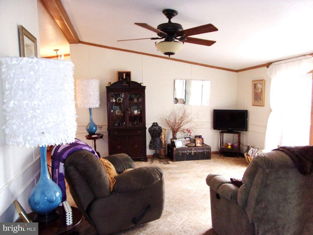 RESTLESS OAKS VILLAGE MHP - Residential