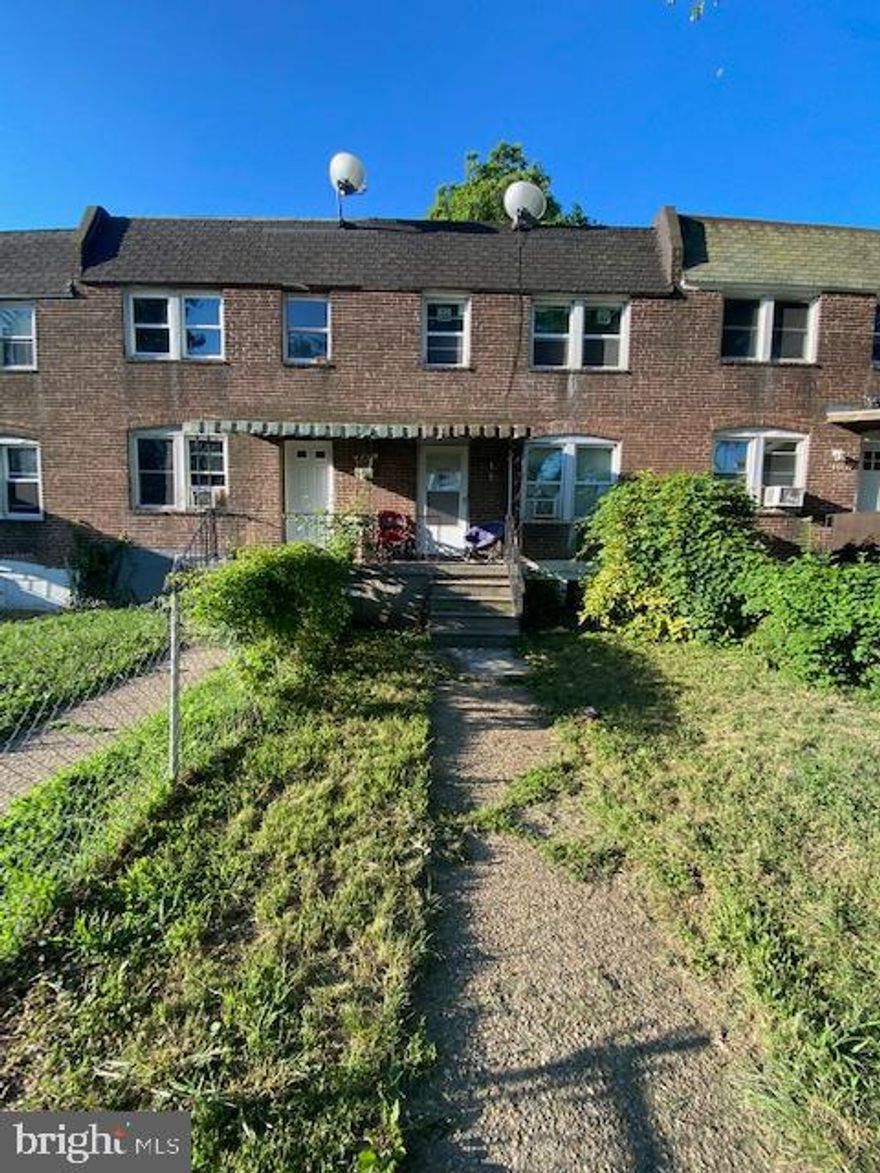 INVESTOR ALERT! TURN KEY INVESTMENT PROPERTY! - offered 'AS IS"- property has 2 units, each w/ 1 Bed, 1 Bath , Kitchen-equipped w/ stove and refrigerator,  fresh paint.