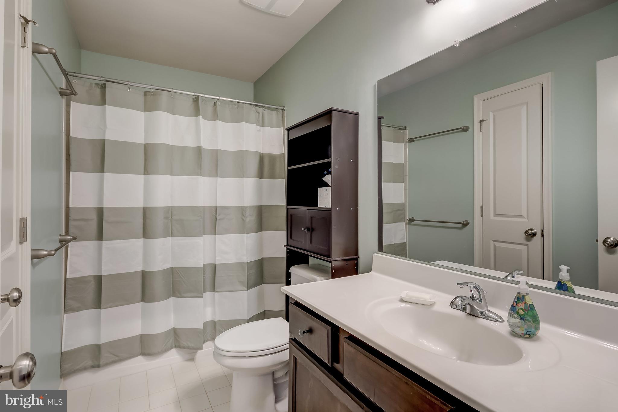 RENAISSANCE SQUARE - Residential