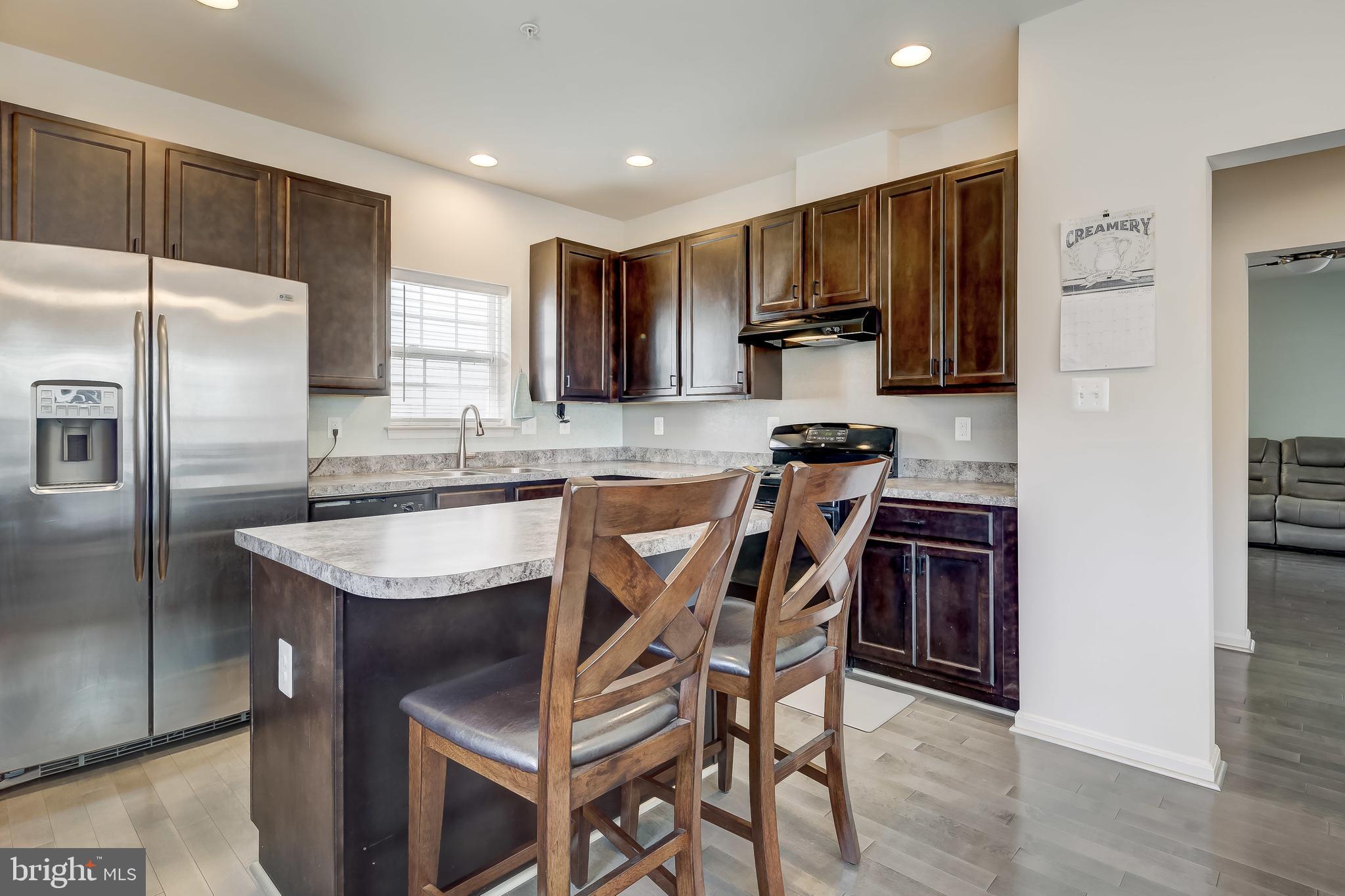 RENAISSANCE SQUARE - Residential