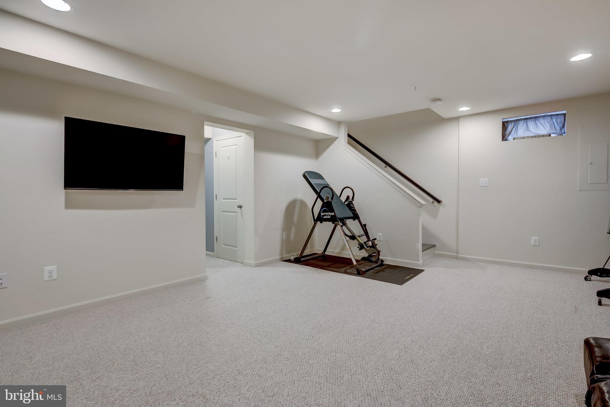 RENAISSANCE SQUARE - Residential