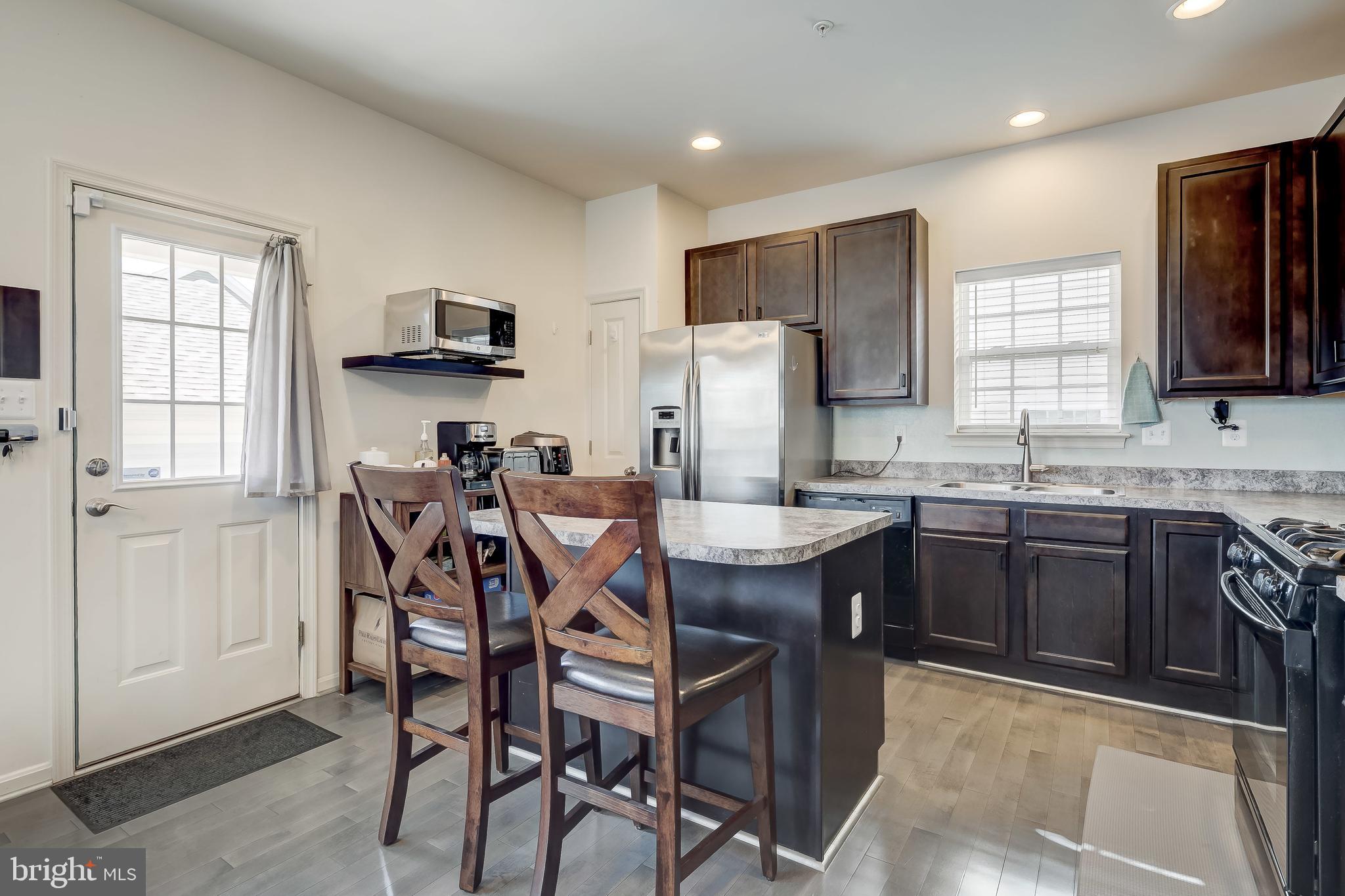 RENAISSANCE SQUARE - Residential