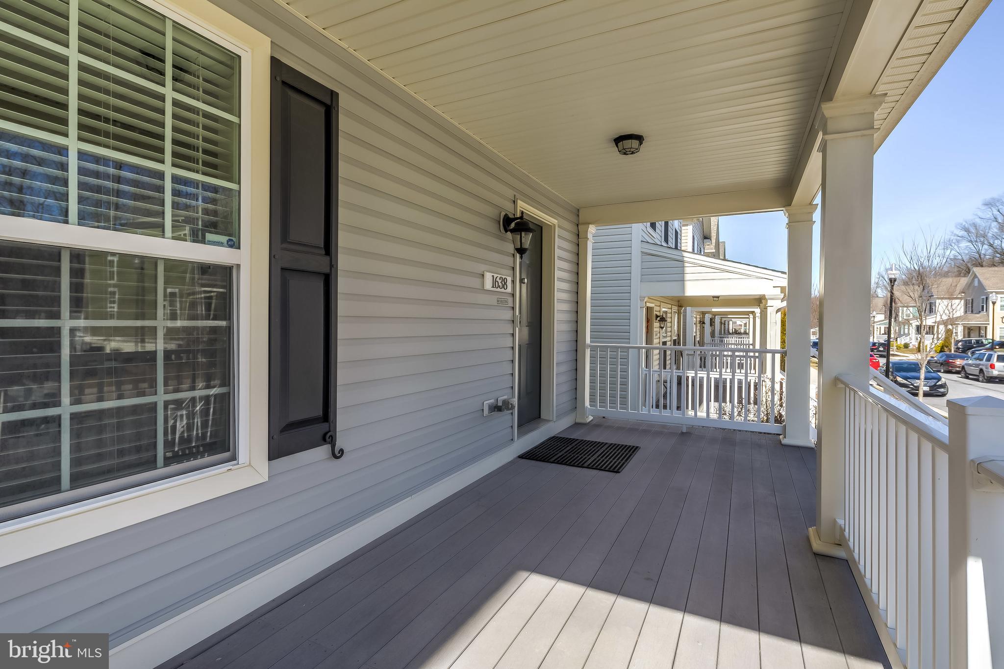 RENAISSANCE SQUARE - Residential