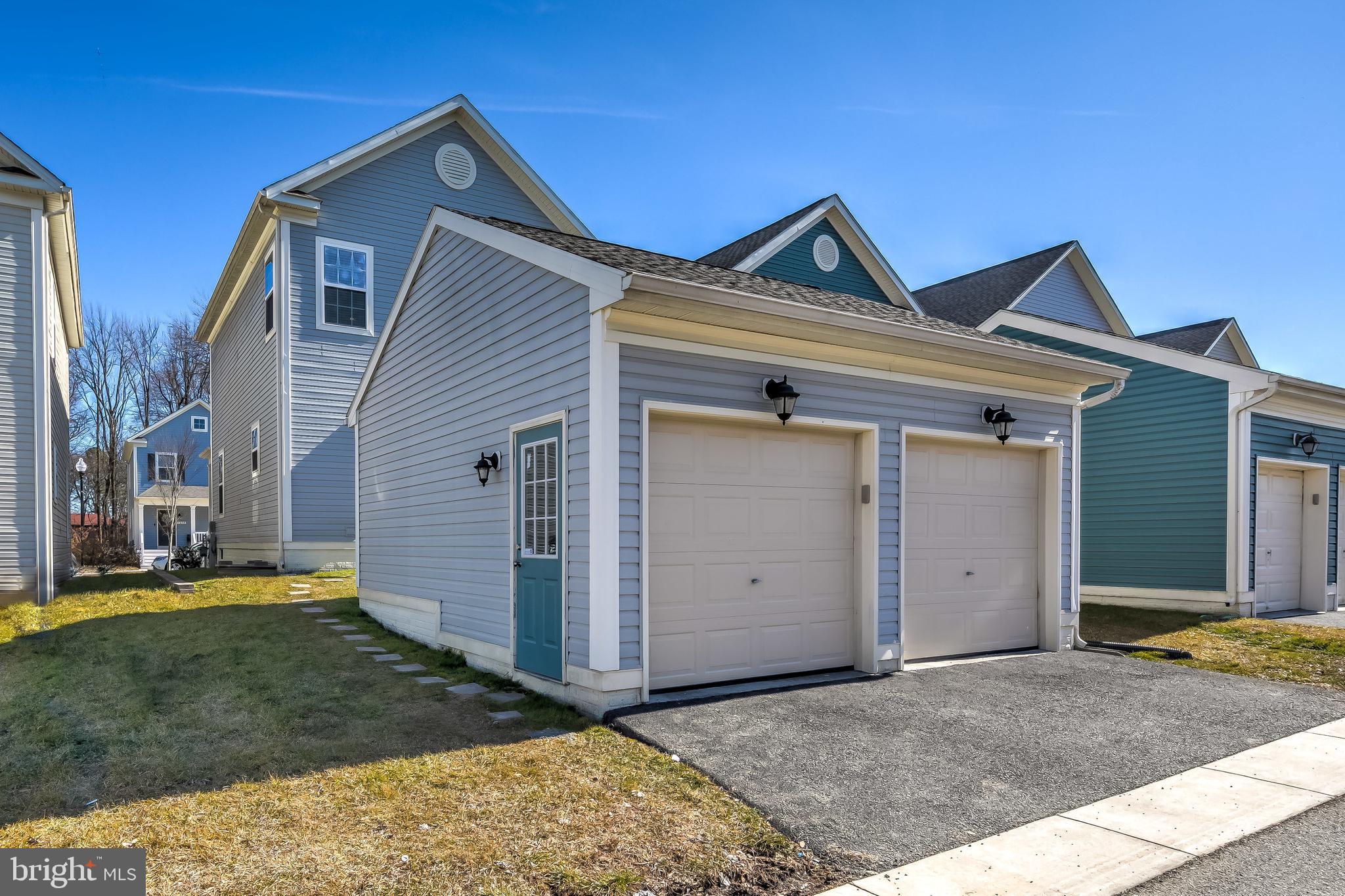 RENAISSANCE SQUARE - Residential