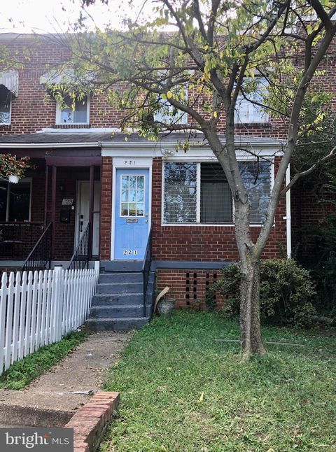 221 EVANS LANE ALEXANDRIA VA 22305