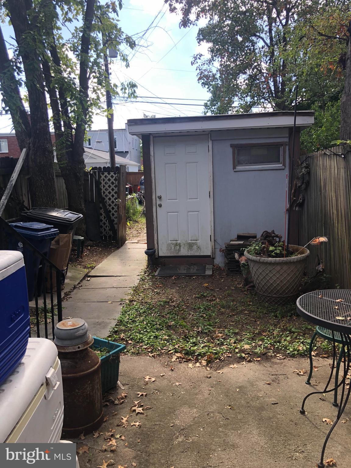 221 EVANS LANE