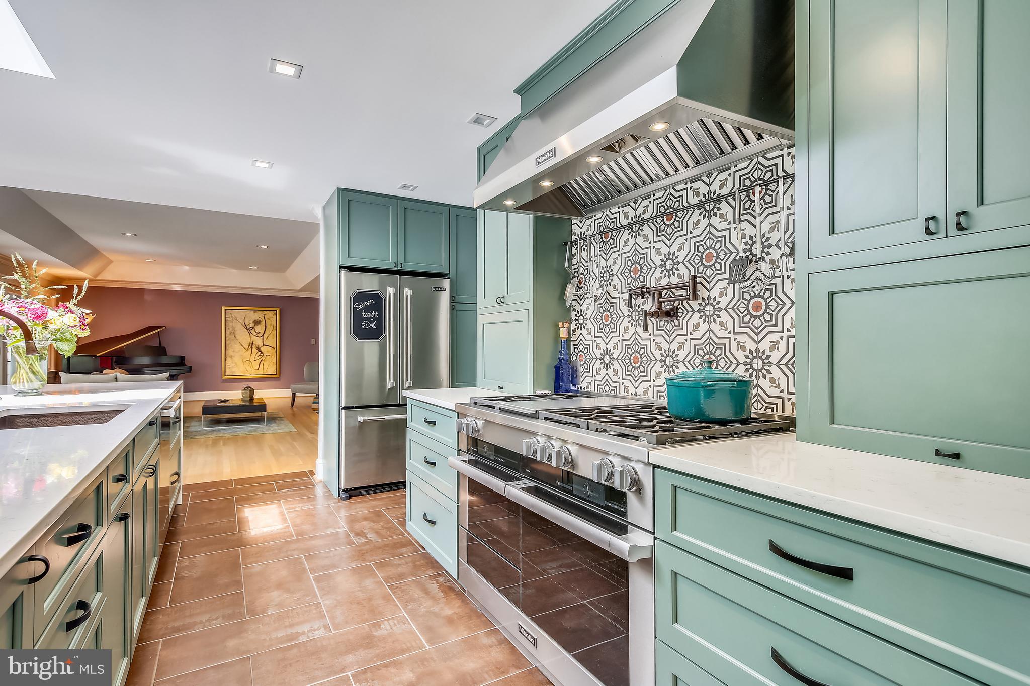 WOODHAVEN - Residential