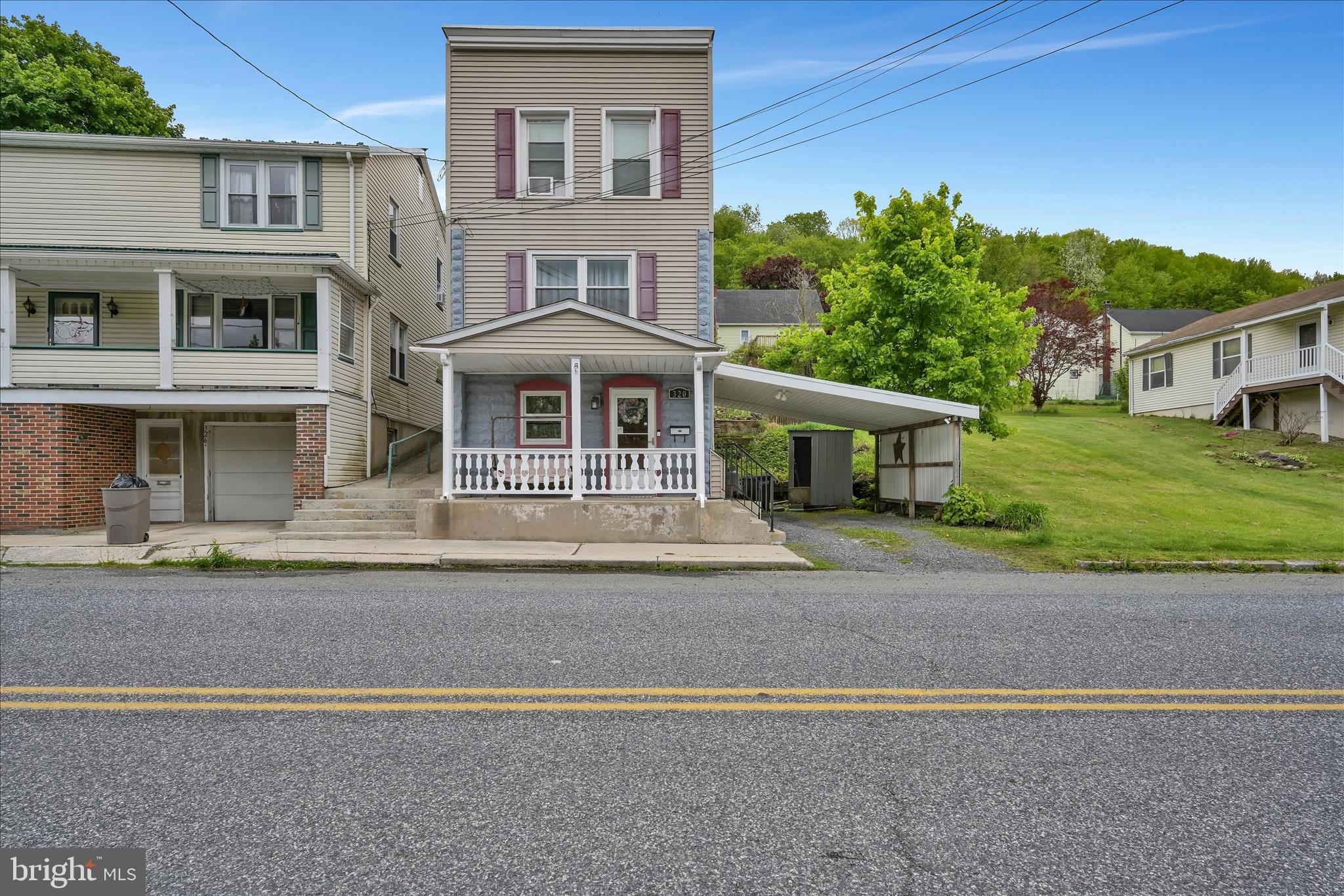 320 E BACON STREET