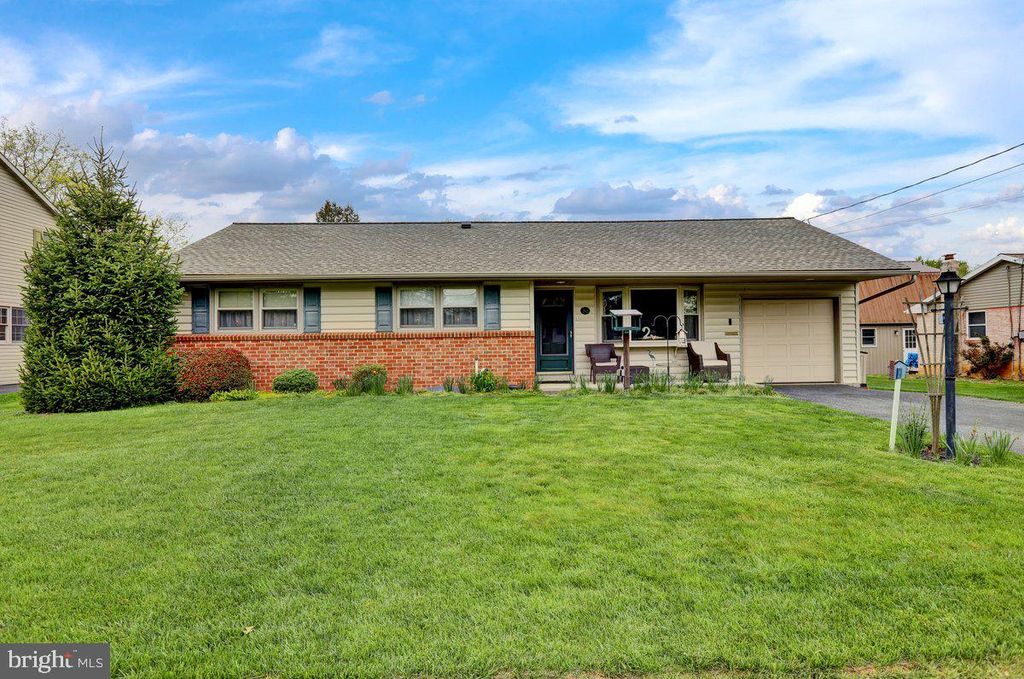 Photo of 212 N Elm Street, Lititz, PA 17543 (MLS # PALA2051200)