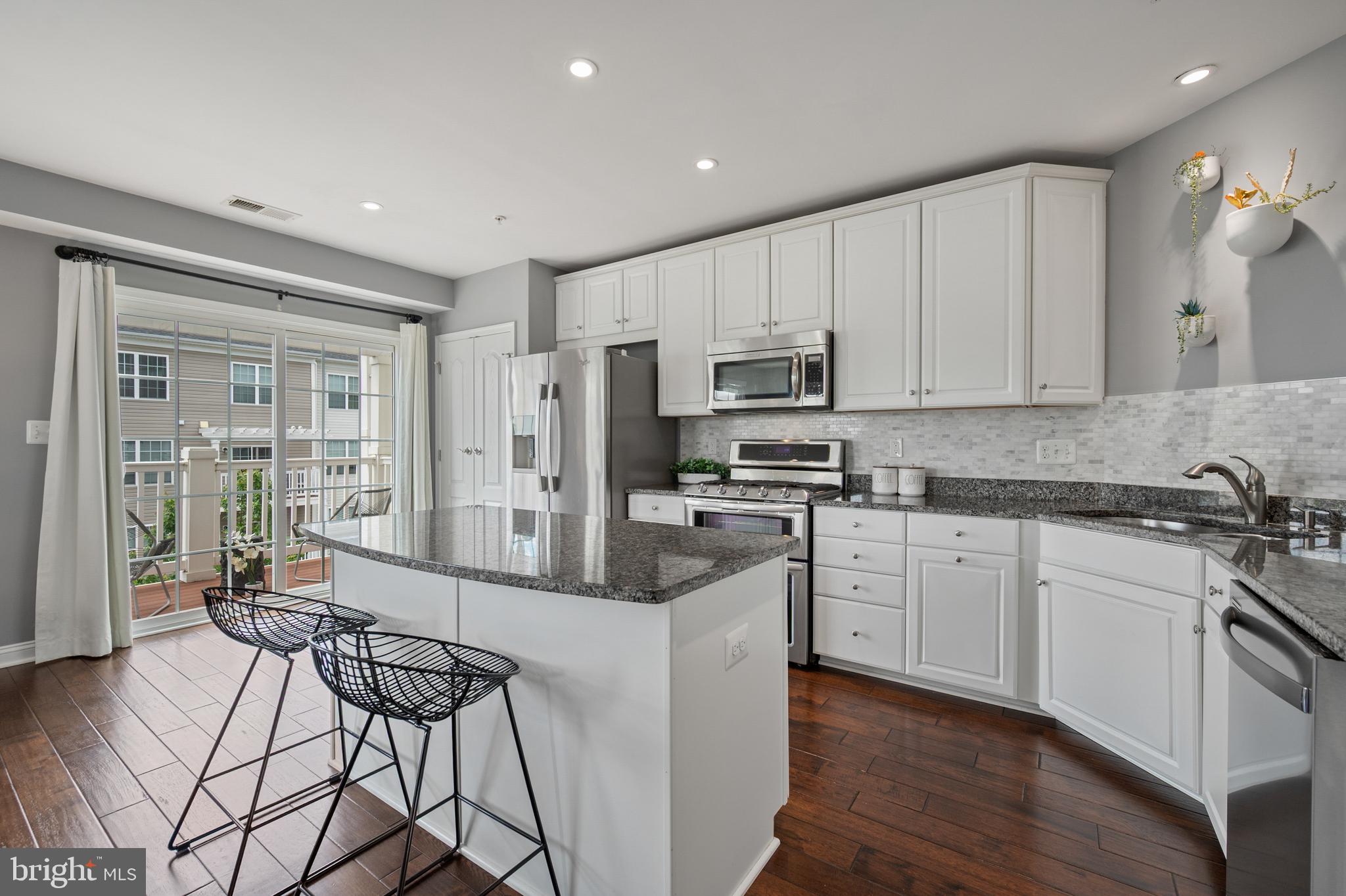 ARORA HILLS - Residential