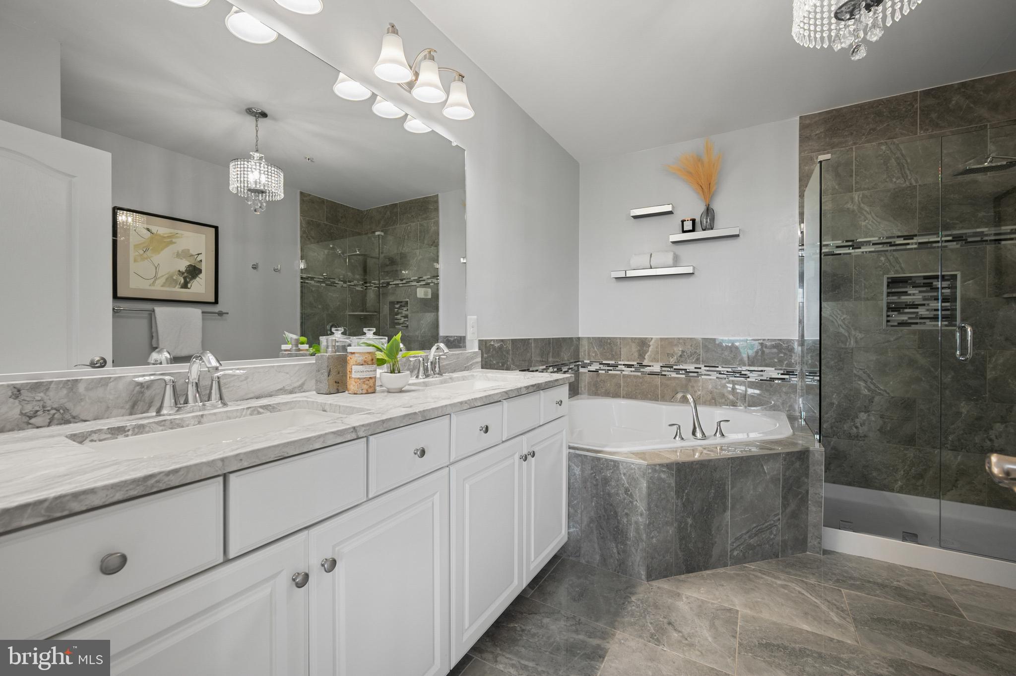 ARORA HILLS - Residential