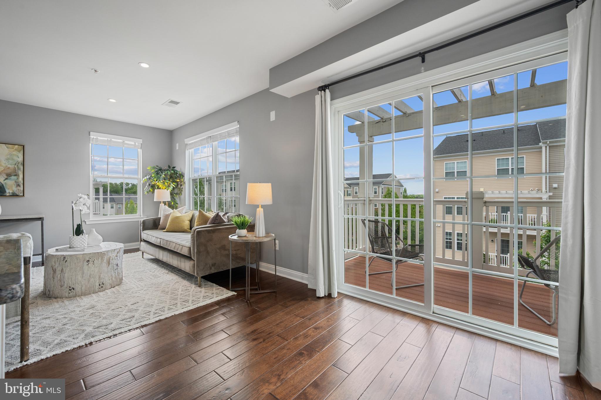 ARORA HILLS - Residential