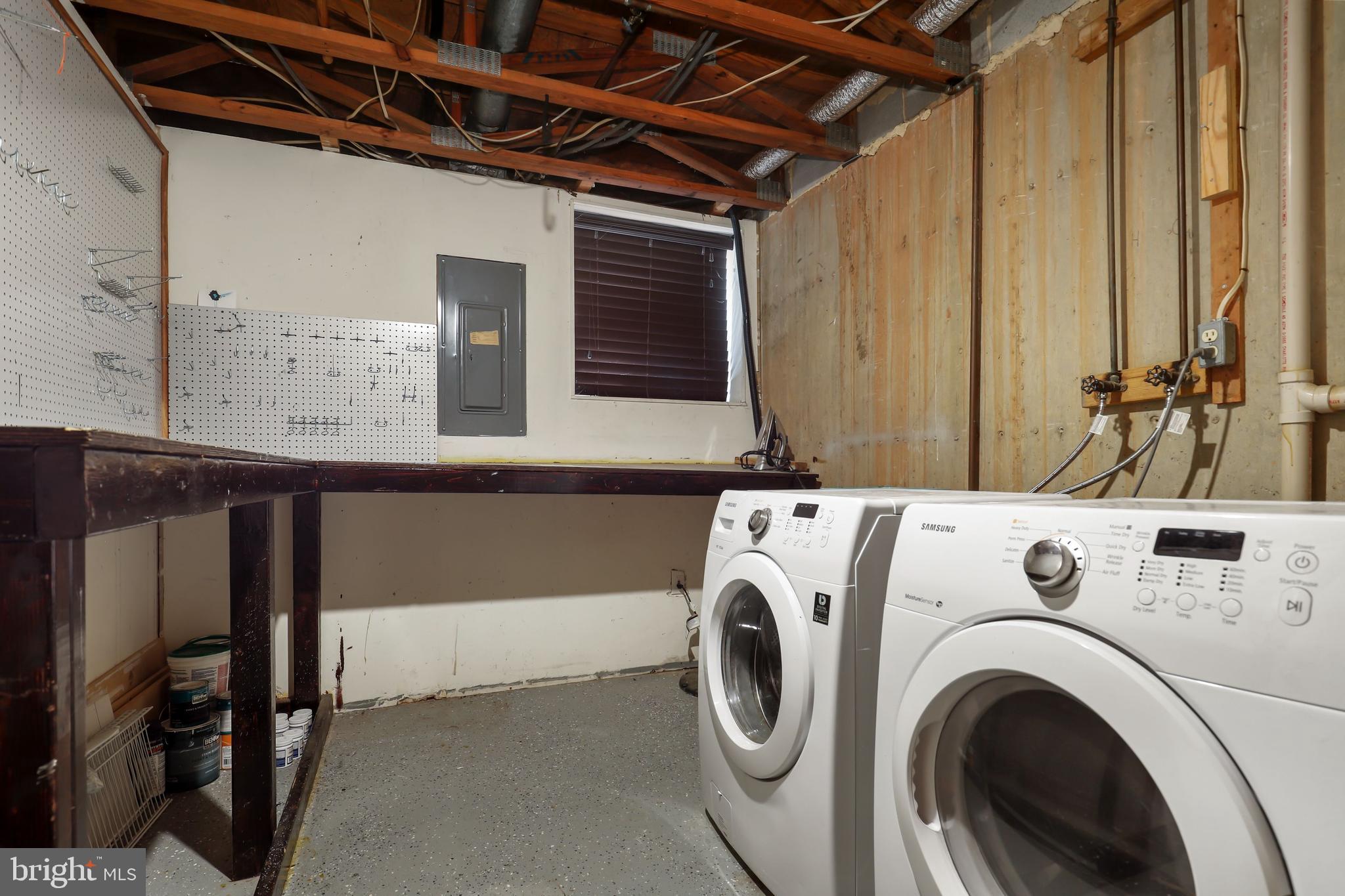 POINT OF WOODS - Residential