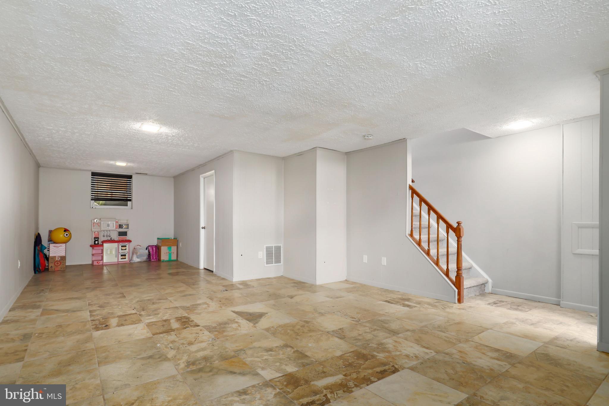 POINT OF WOODS - Residential