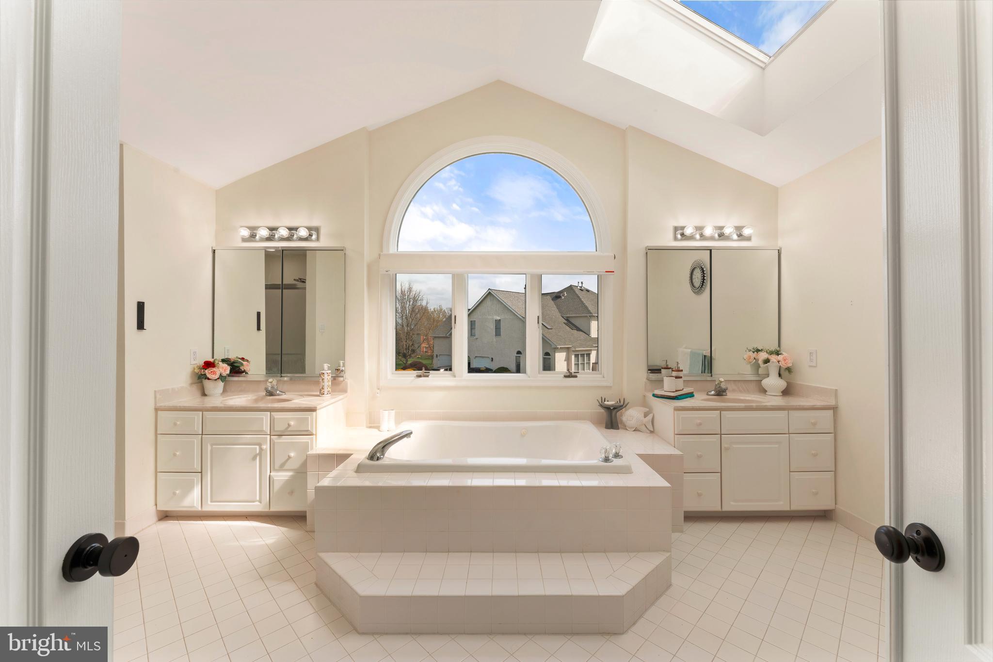 NORTHAMPTON CHASE - Residential