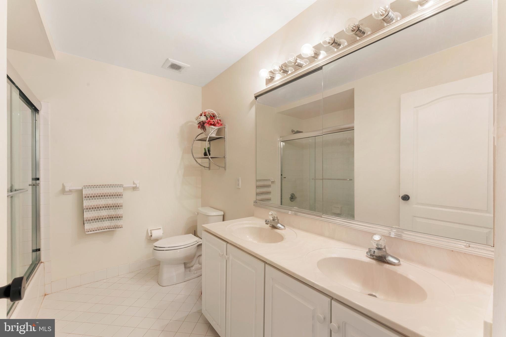 NORTHAMPTON CHASE - Residential