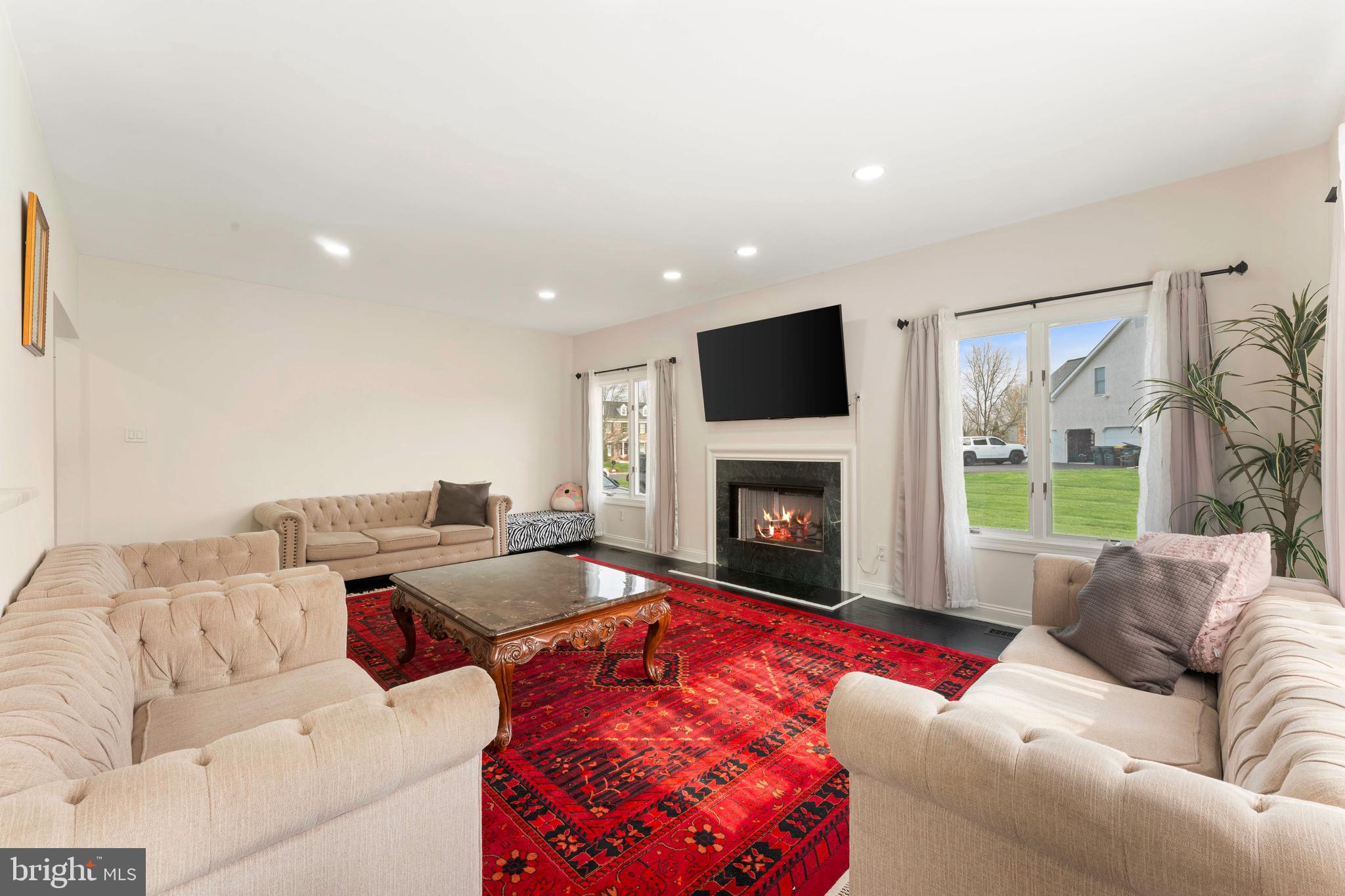 NORTHAMPTON CHASE - Residential