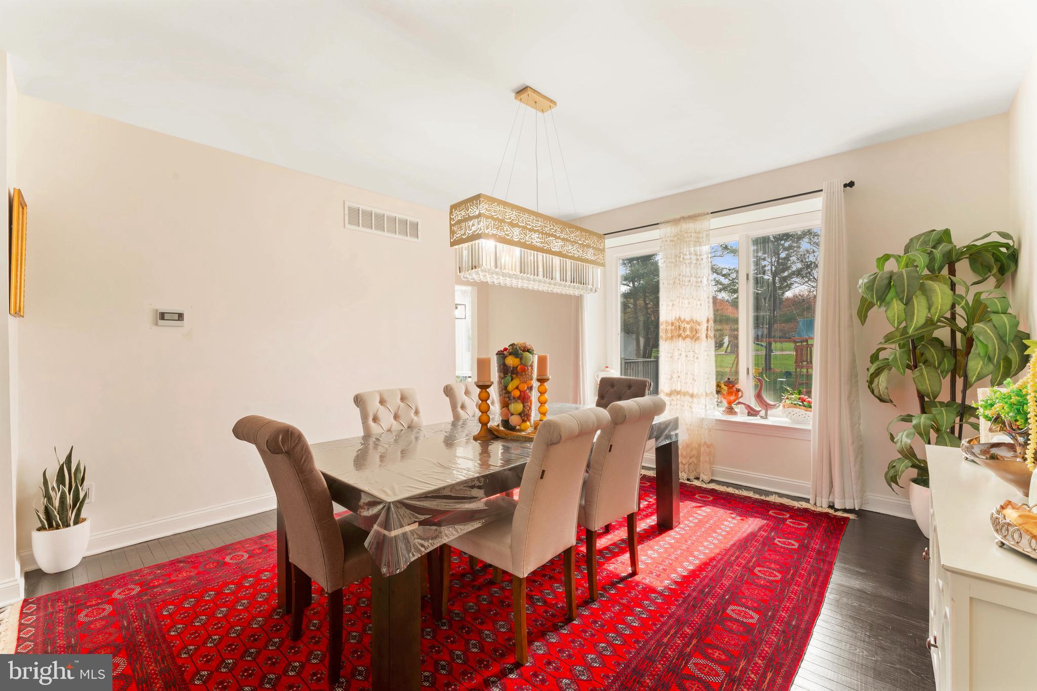 NORTHAMPTON CHASE - Residential