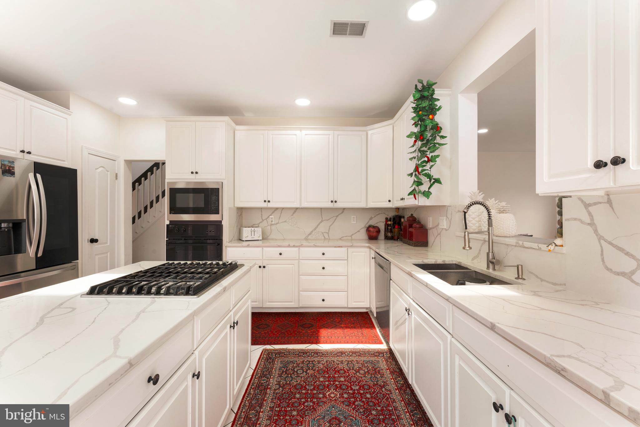 NORTHAMPTON CHASE - Residential