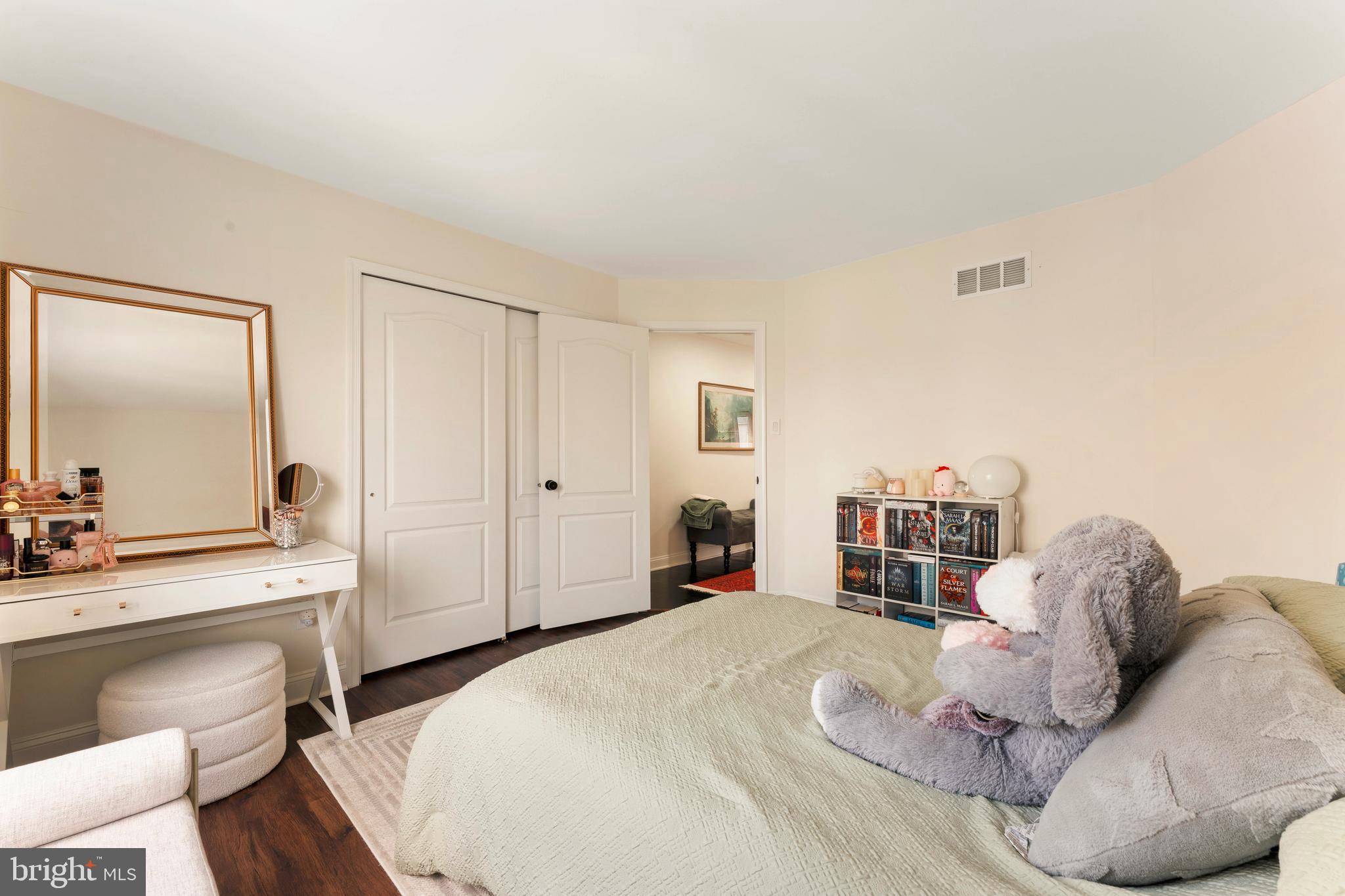 NORTHAMPTON CHASE - Residential