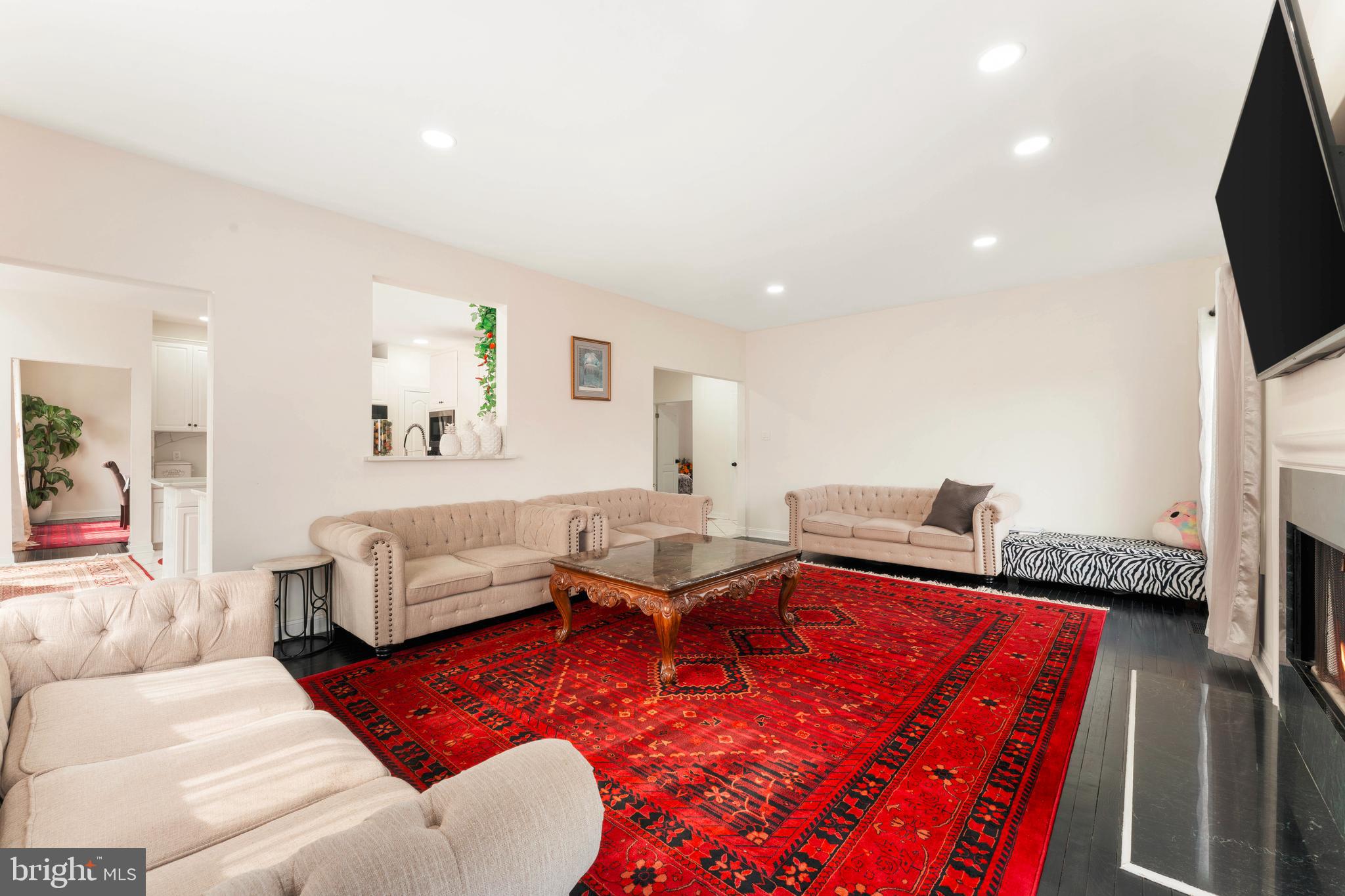 NORTHAMPTON CHASE - Residential