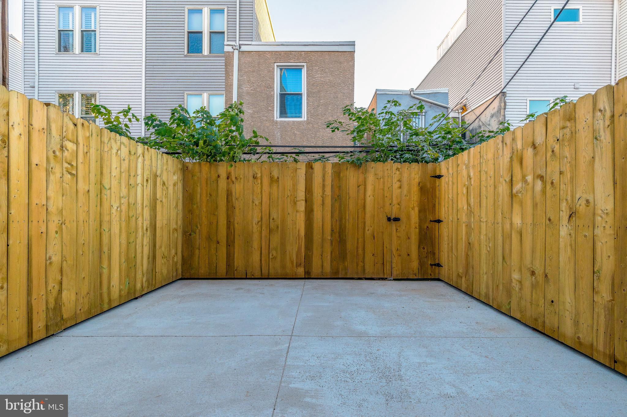 POINT BREEZE - Residential