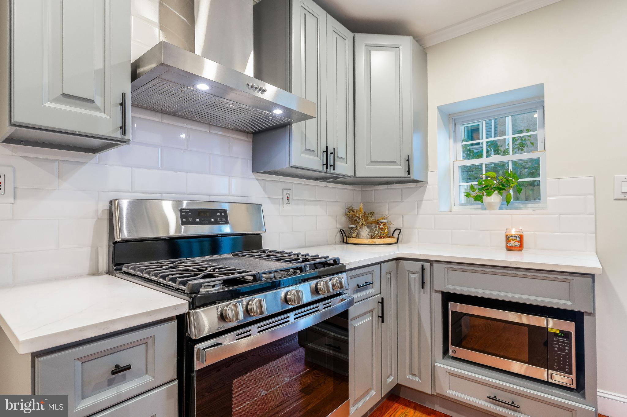 POINT BREEZE - Residential