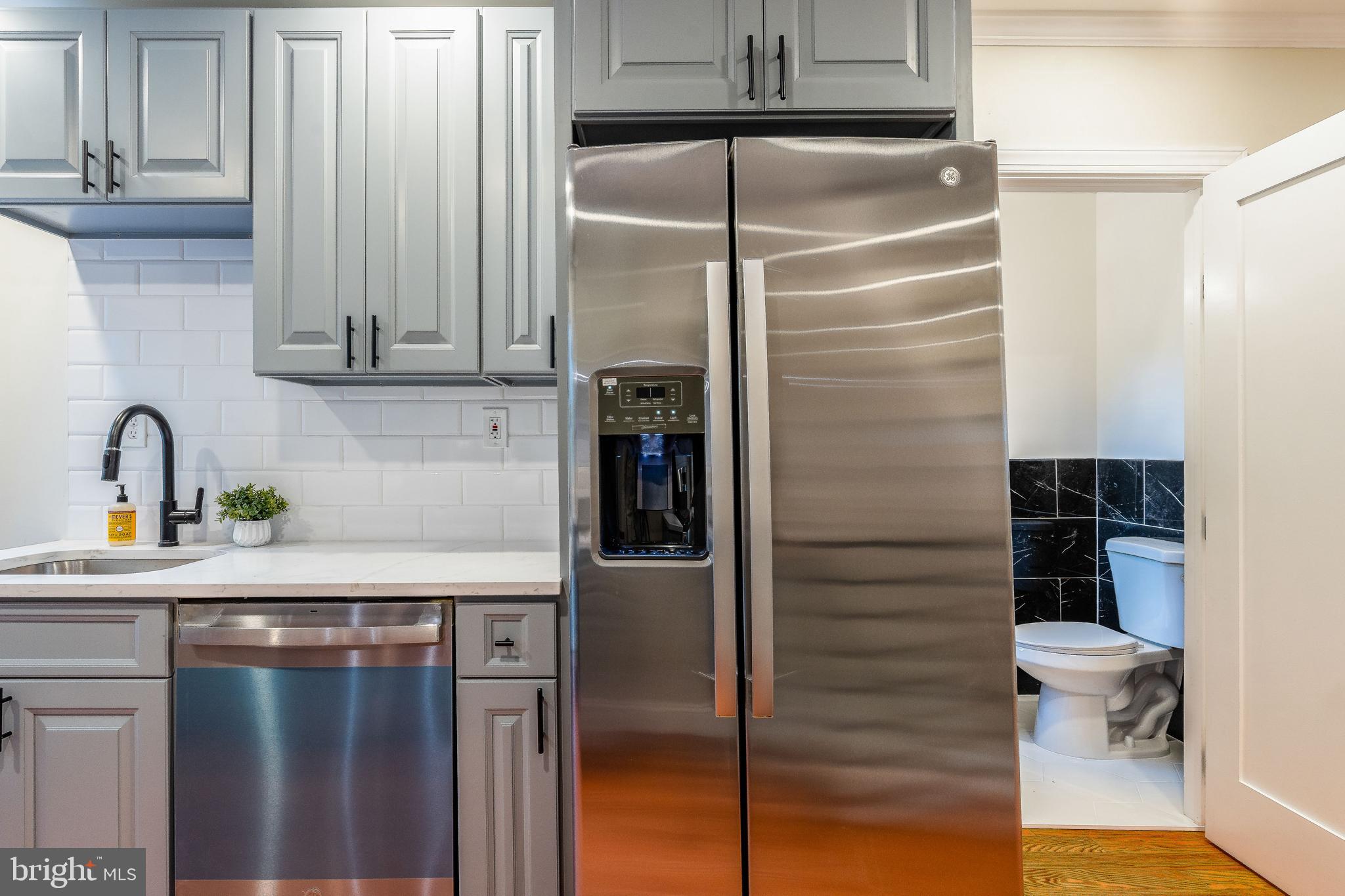 POINT BREEZE - Residential