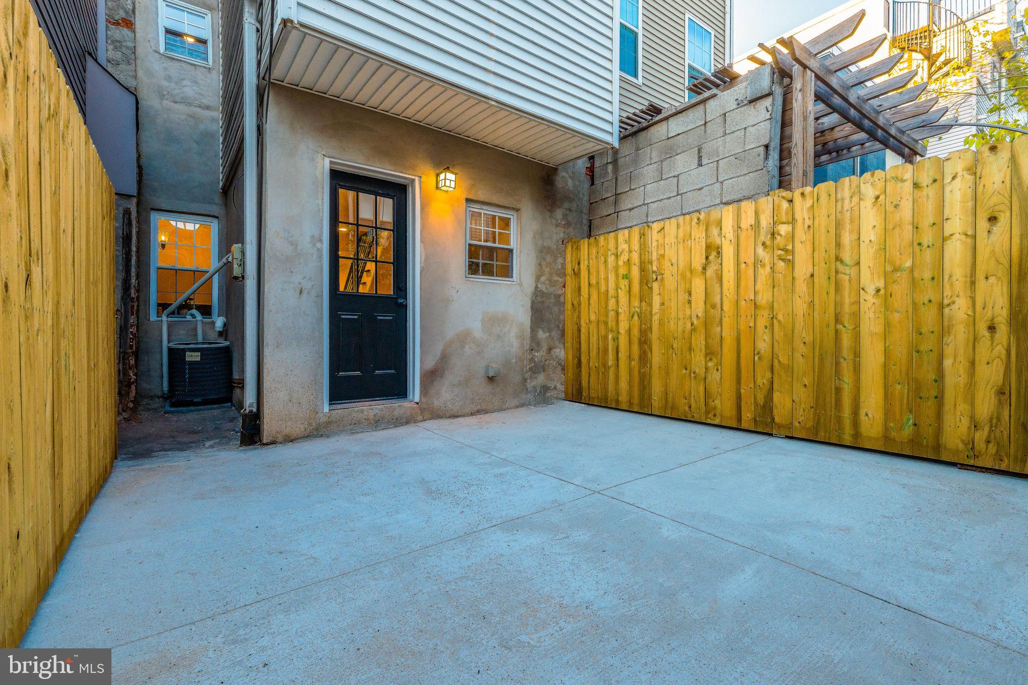 POINT BREEZE - Residential