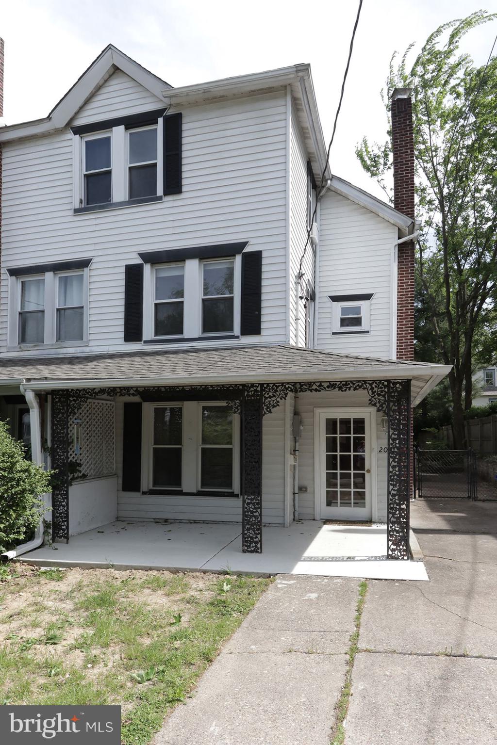 204 LAKEVIEW AVENUE