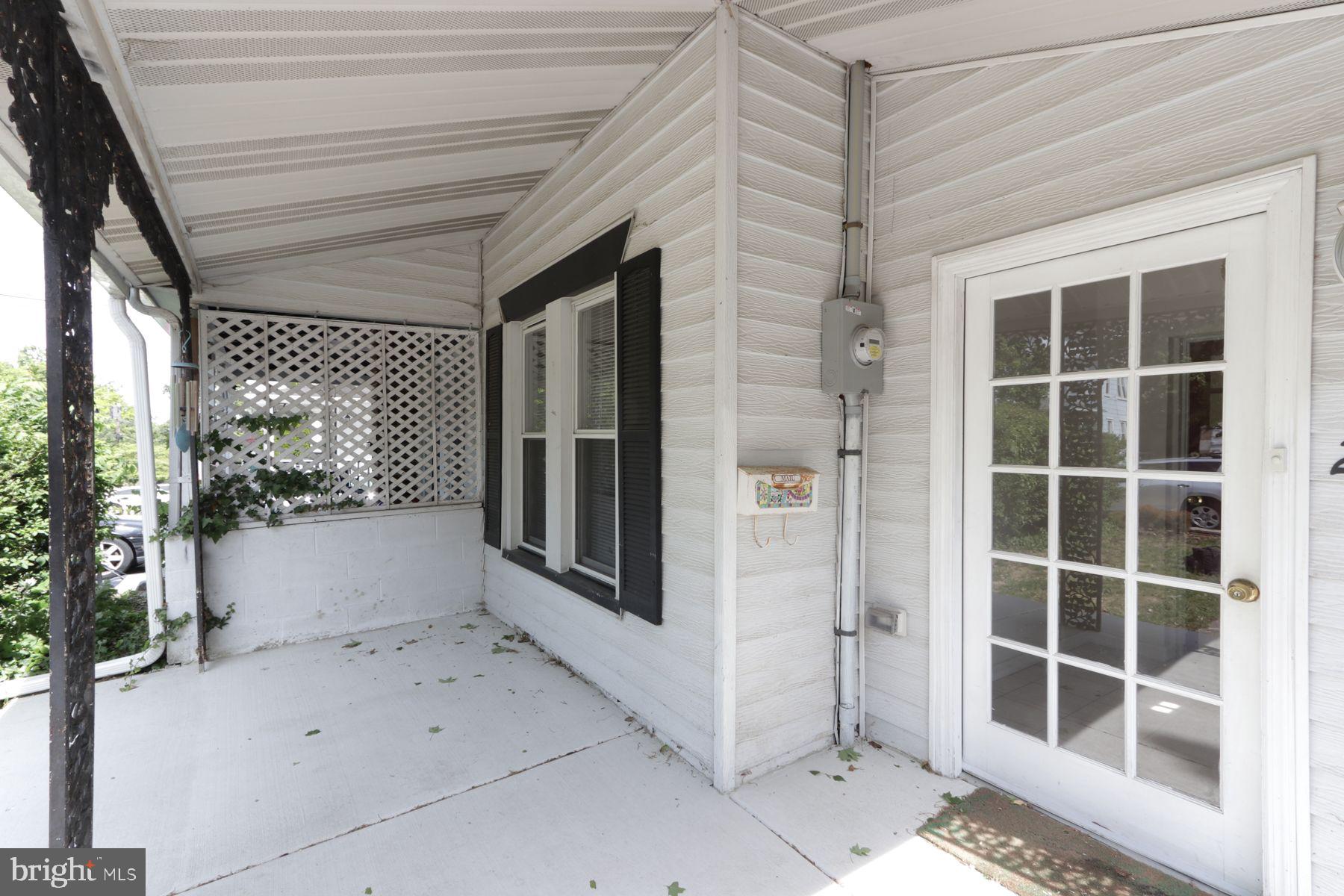 204 LAKEVIEW AVENUE