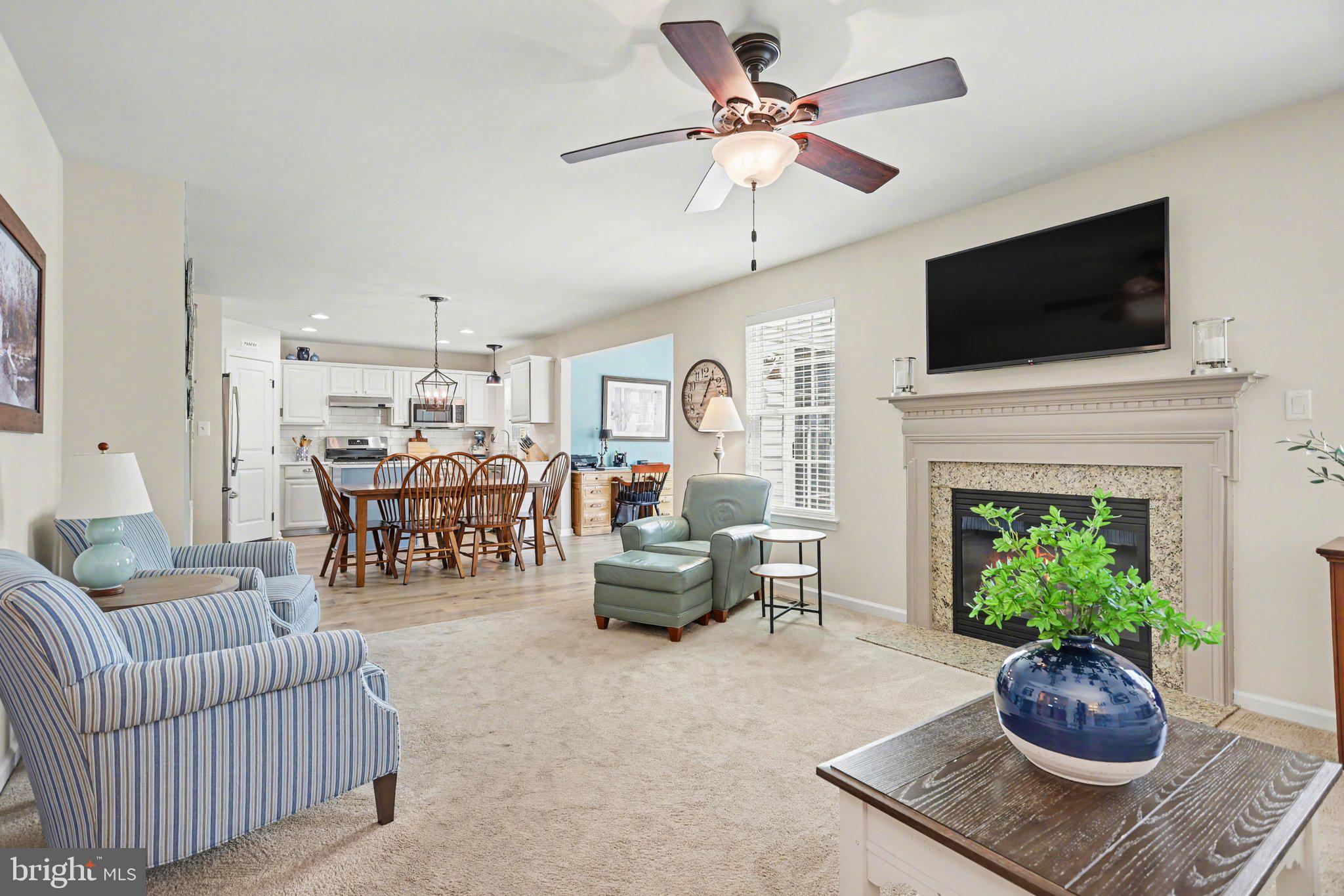 909 Courgar Point Circle 909 COUGAR POINTE CIR